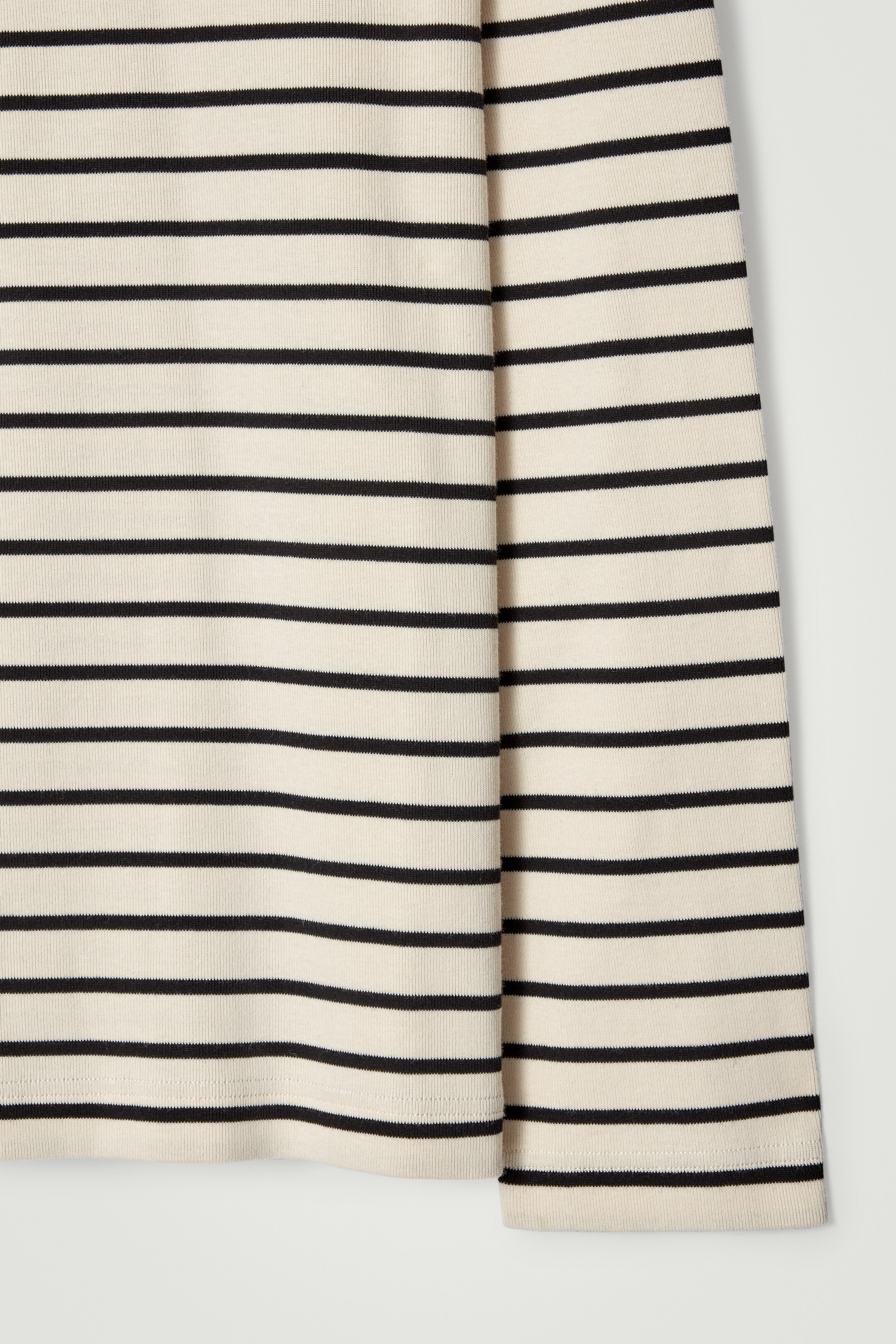 Zobrazit větší obrázek: Pravidelné pruhované žebrované tričko s dlouhým rukávem - ECRU / ČERNÁ / PRUHOVANÁ - MUŽI | H&M CZ 7
