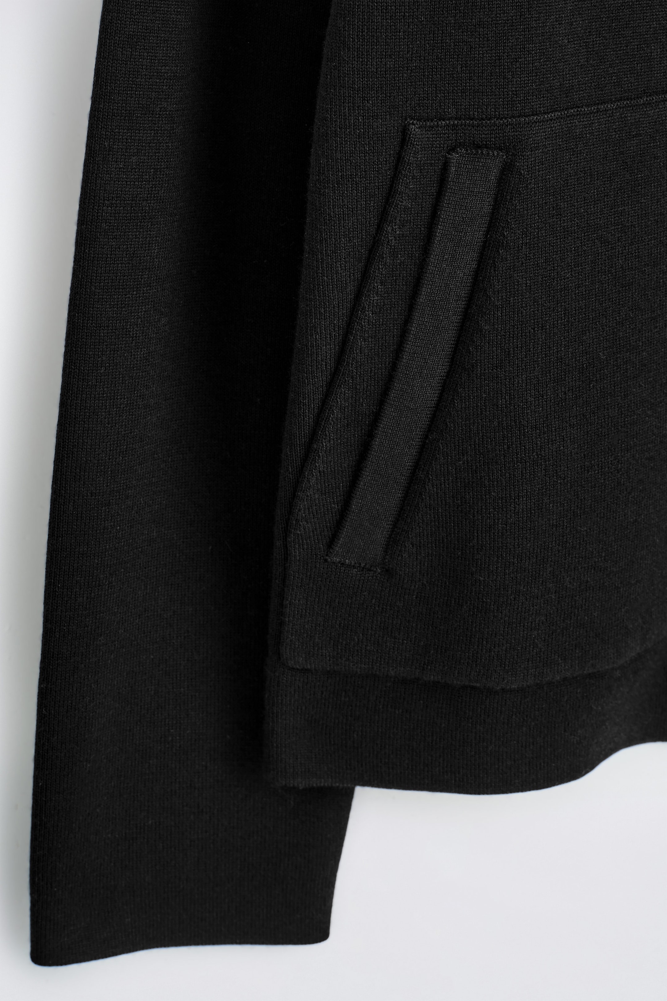 StillMedia/DescriptiveDetail