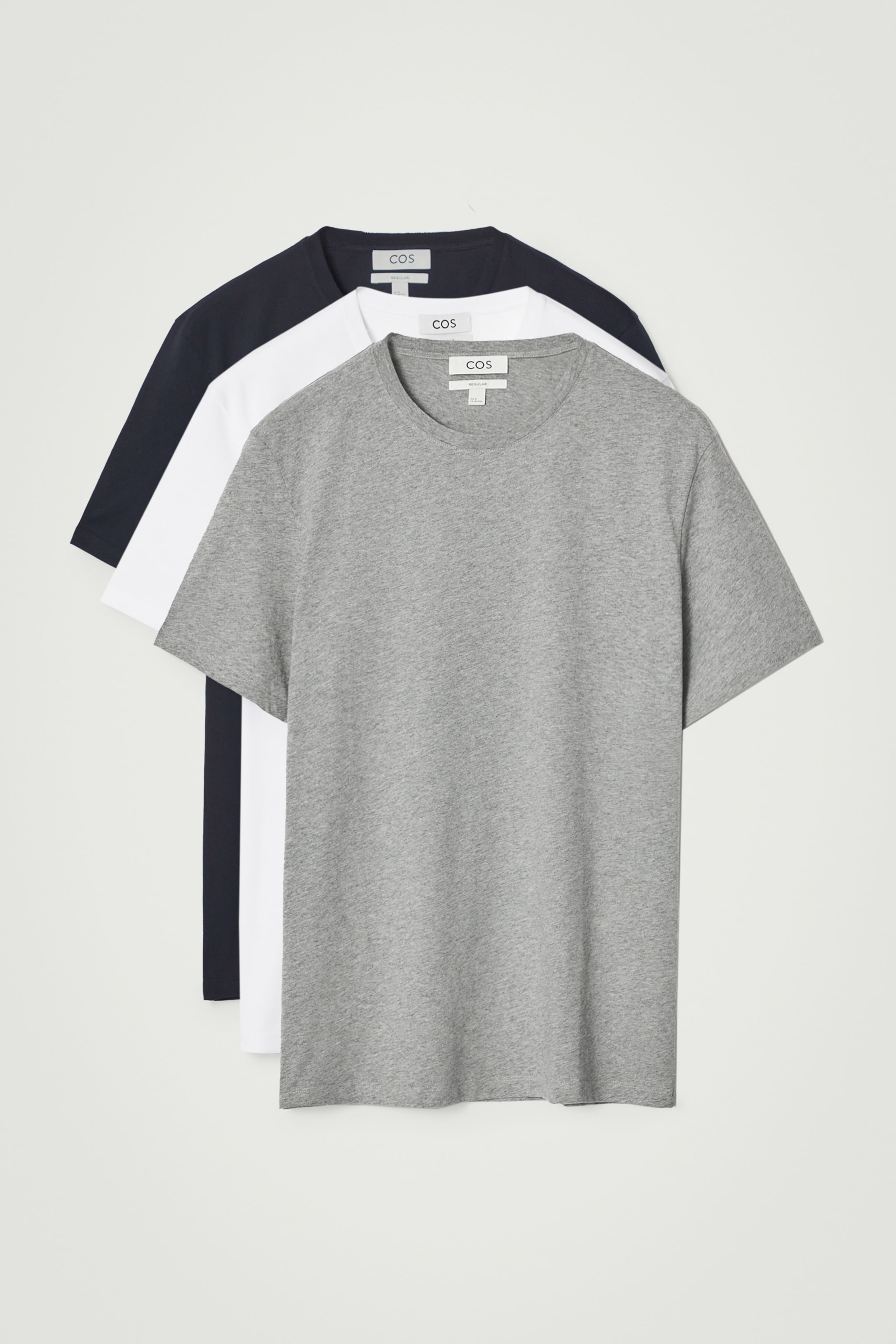 Grotere afbeelding bekijken: 3-PACK REGULIERE KATOENEN T-SHIRTS - MARINE / GRIJS / WIT - HEREN | H&M BE 7