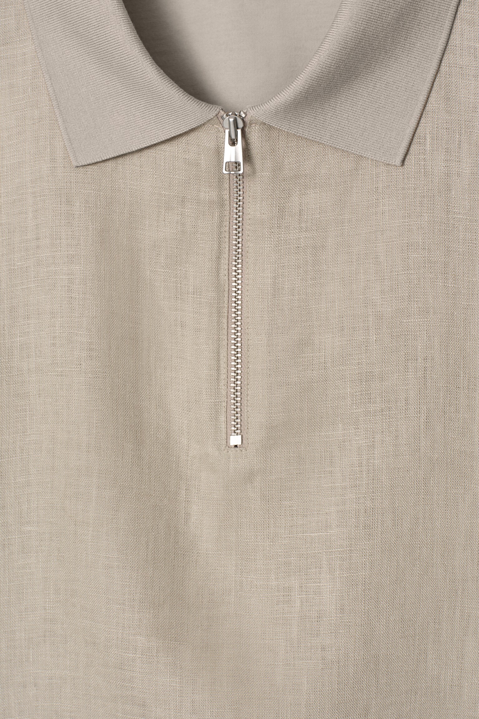 POLO DE LINO CON MEDIA CREMALLERA - TOPO/NEGRO - 4