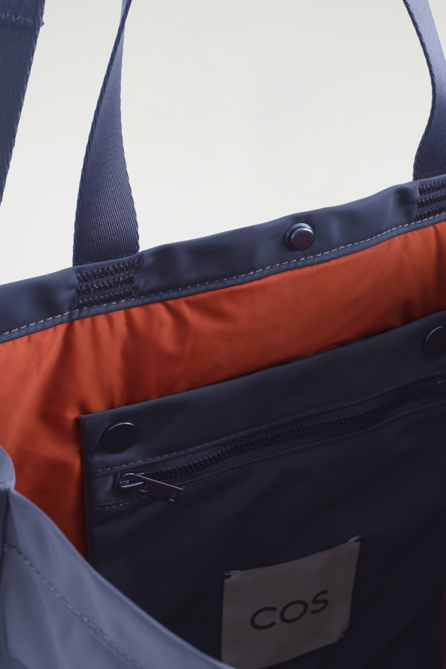 BOLSO TOTE TRANSIT - NAILON - AZUL MARINO/GRIS - 5