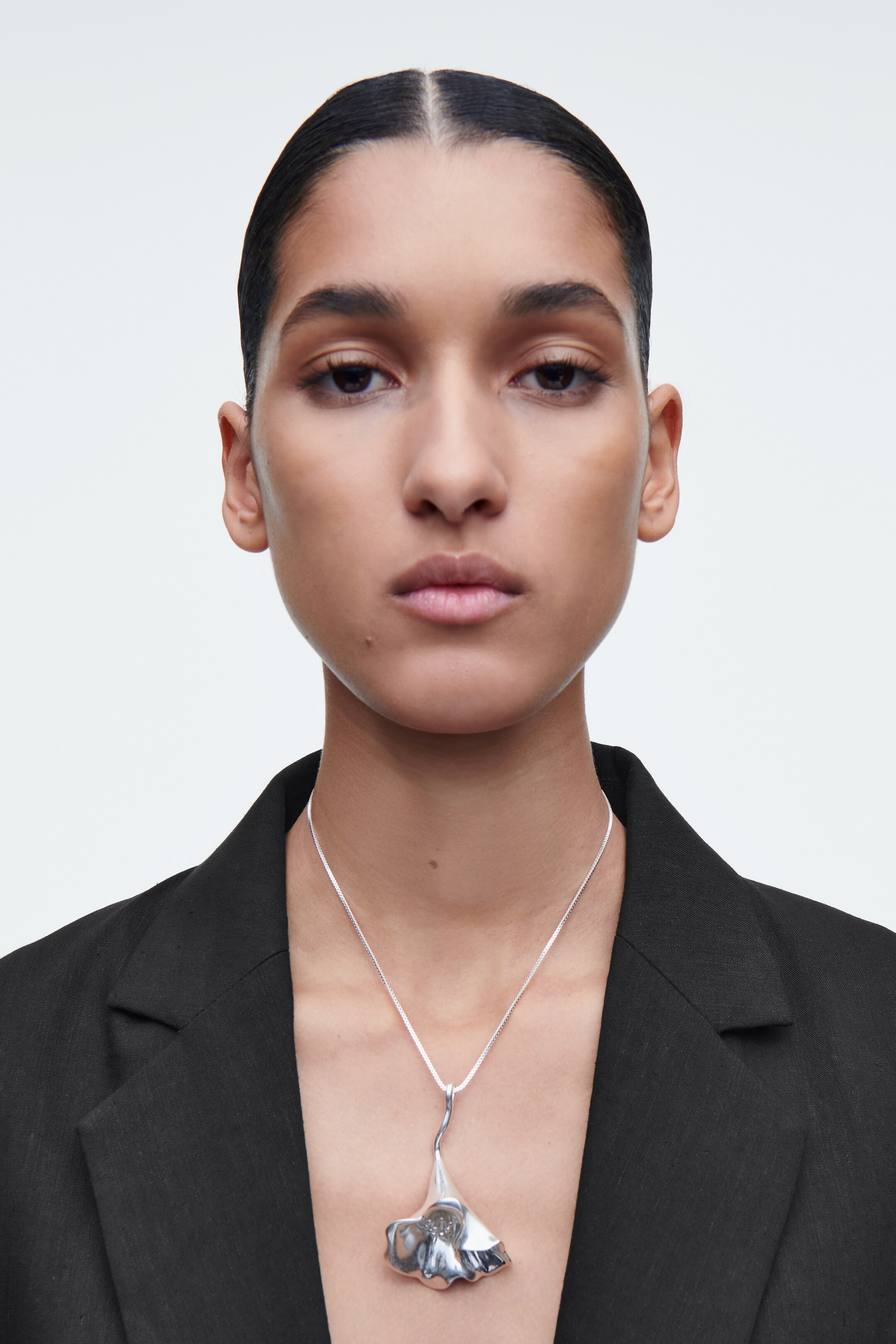 Ingrandisci l'immagine: FLORAL PENDANT NECKLACE - SILVER - DONNA | H&M CH 1