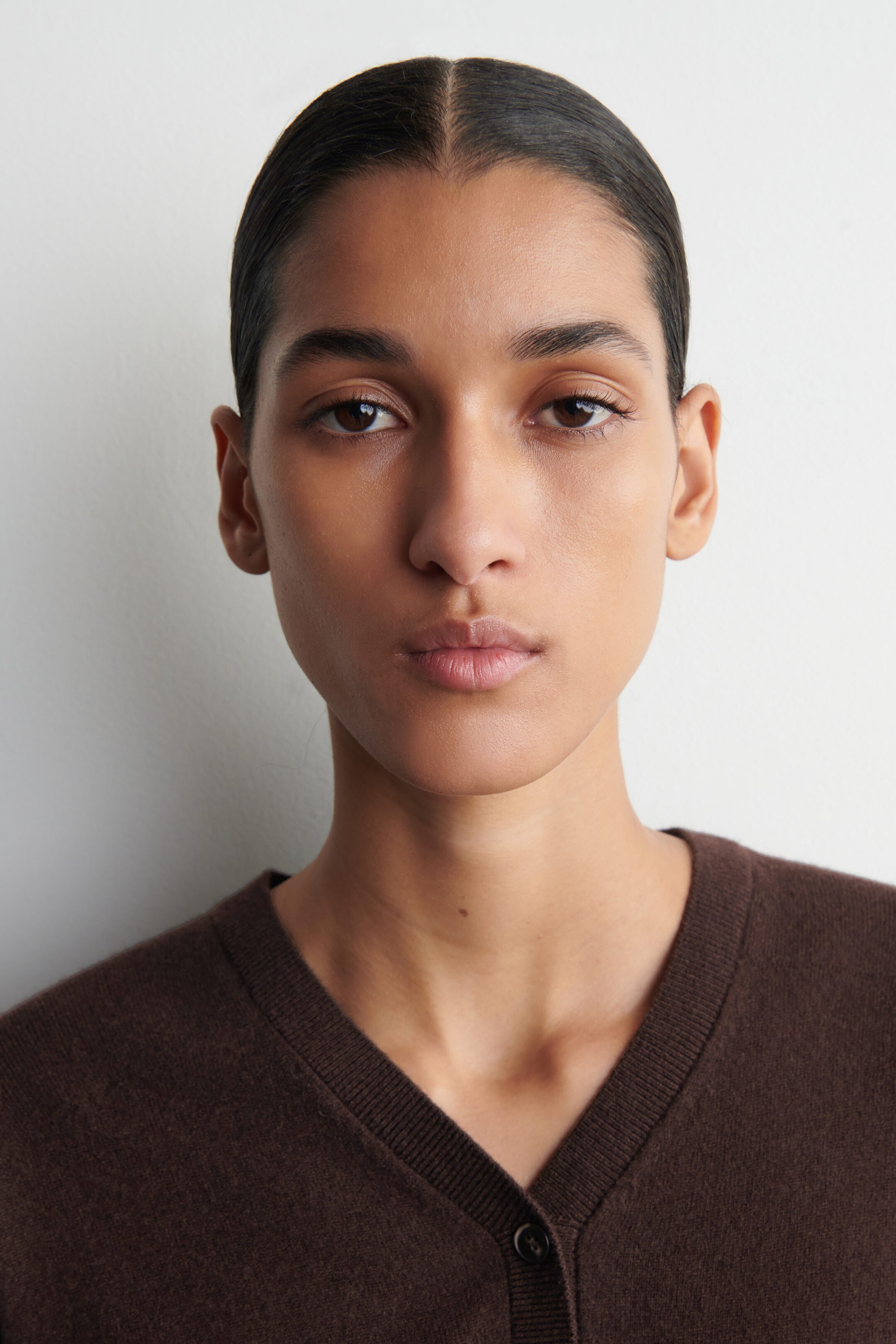 MERINO WOOL V NECK CARDIGAN DARK BROWN COS US MERINO WOOL V NECK CARDIGAN DARK BROWN COS US