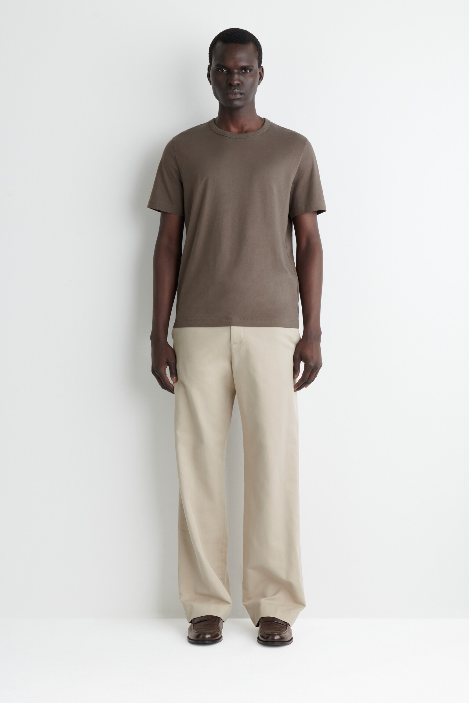 T-SHIRT EN COTON BROSSÉ - TAUPE FONCÉ/BEIGE/BLANC/NOIR/BLEU MARINE/TAUPE/BORDEAUX/ABRICOT - 5