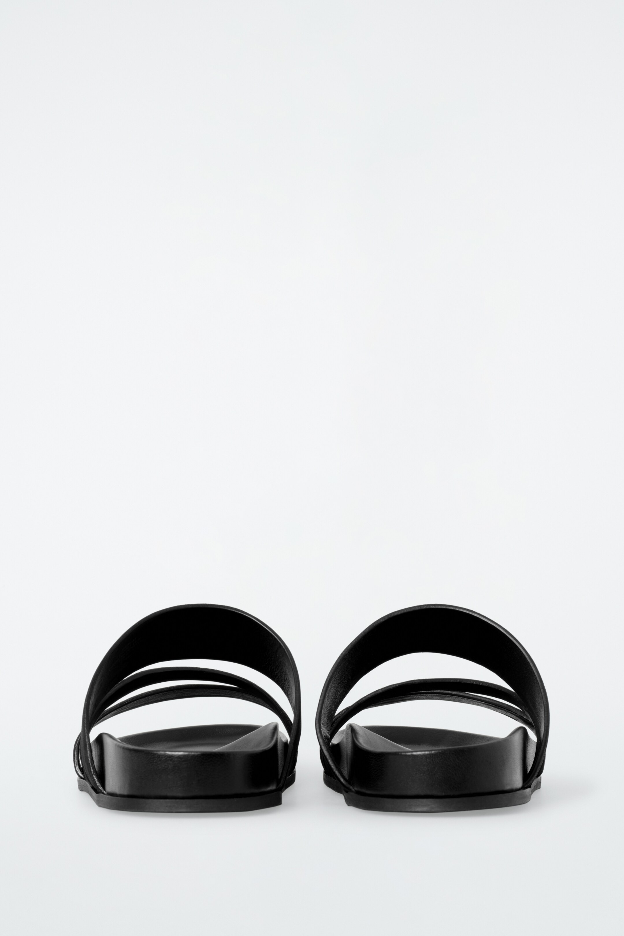 Ingrandisci l'immagine: MULTI-STRAP SUEDE SANDALS - BLACK - DONNA | H&M CH 6