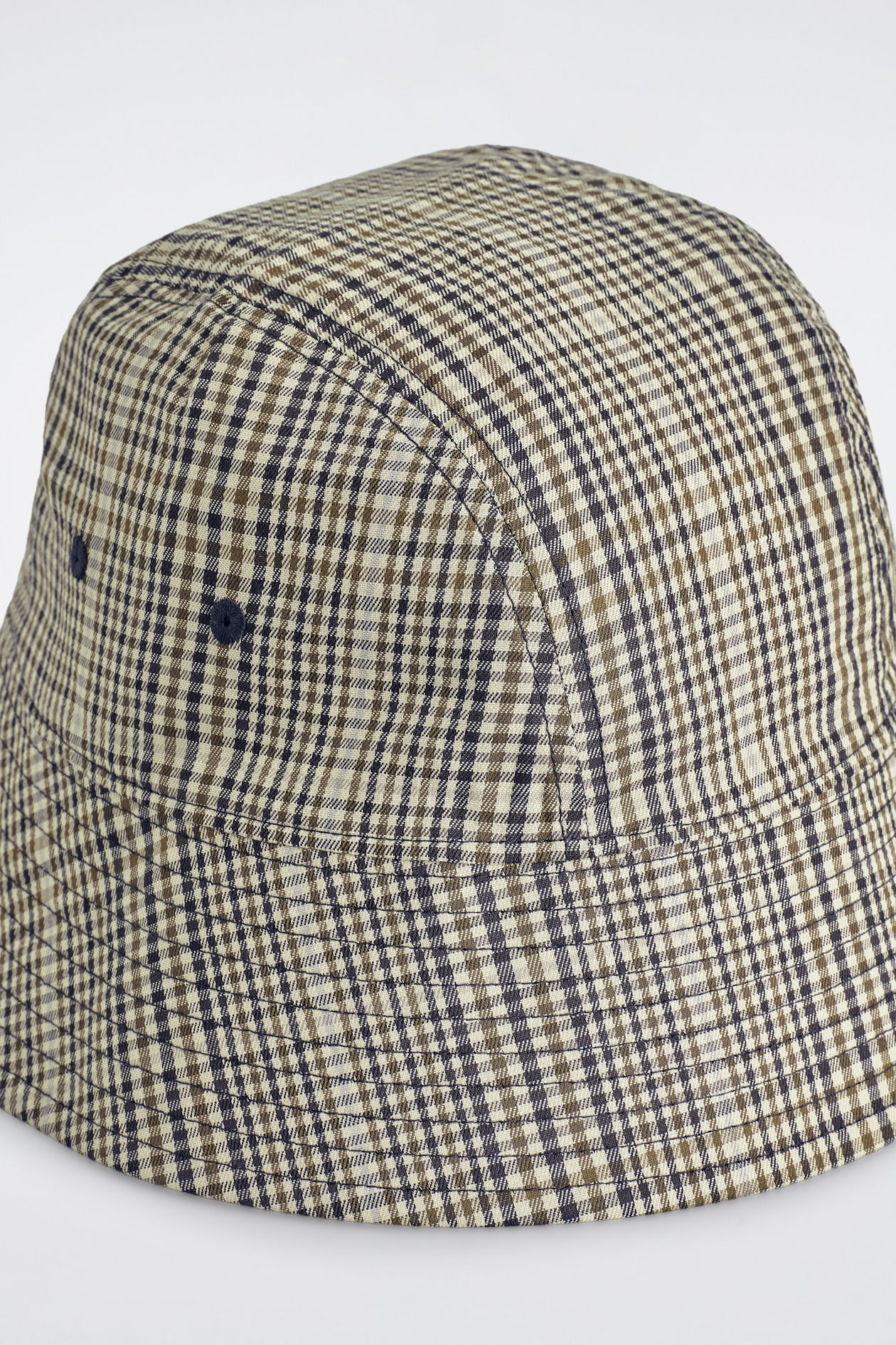 REVERSIBLE BUCKET HAT — BEIGE / CHECKED