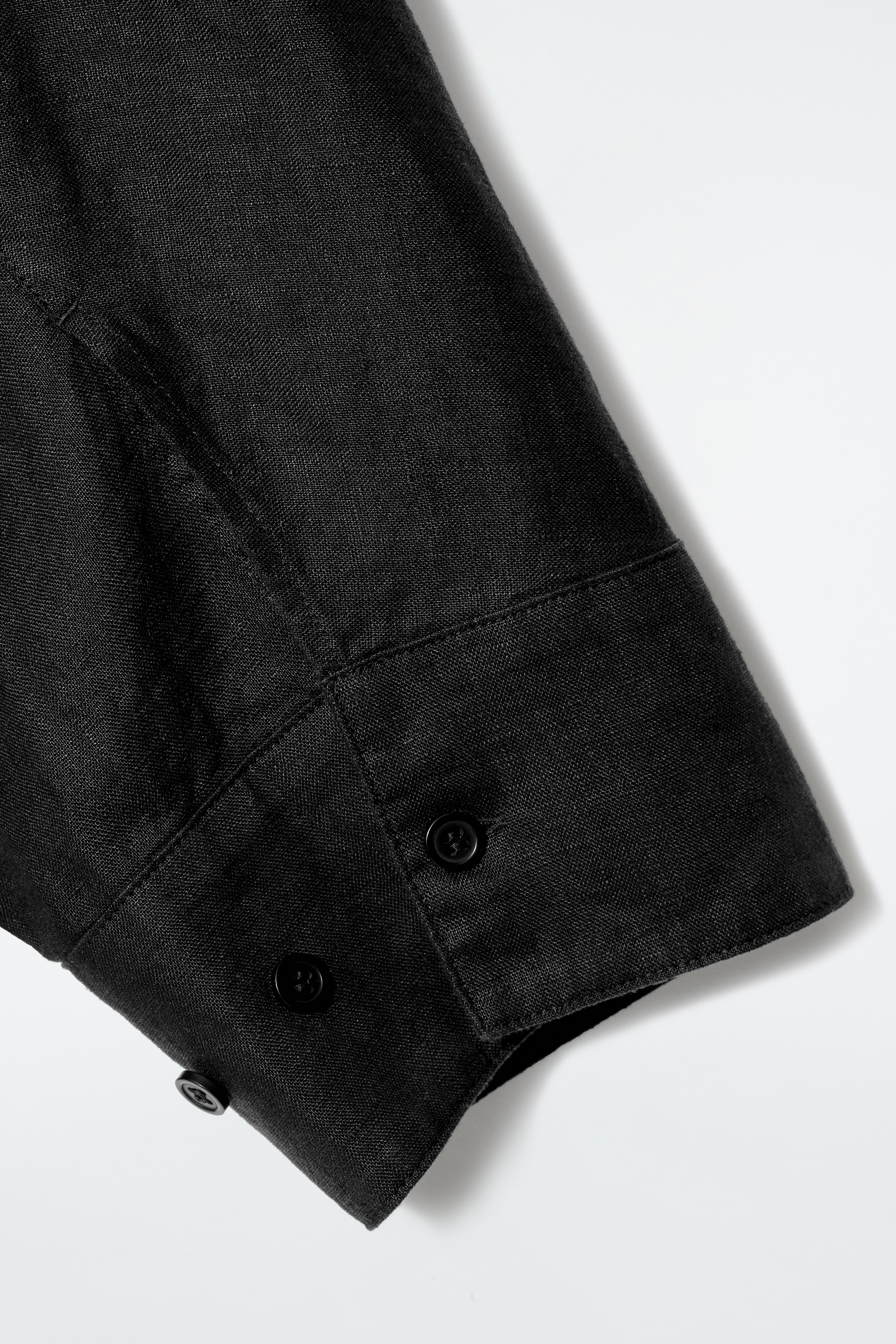 Visualizza immagine più grande: CAMICIA SQUADRATA IN LINO - NERO - DONNA | H&M IT 8