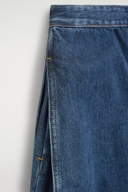 PLEATED-PANEL DENIM BARREL-LEG PANTS — BLUE 6