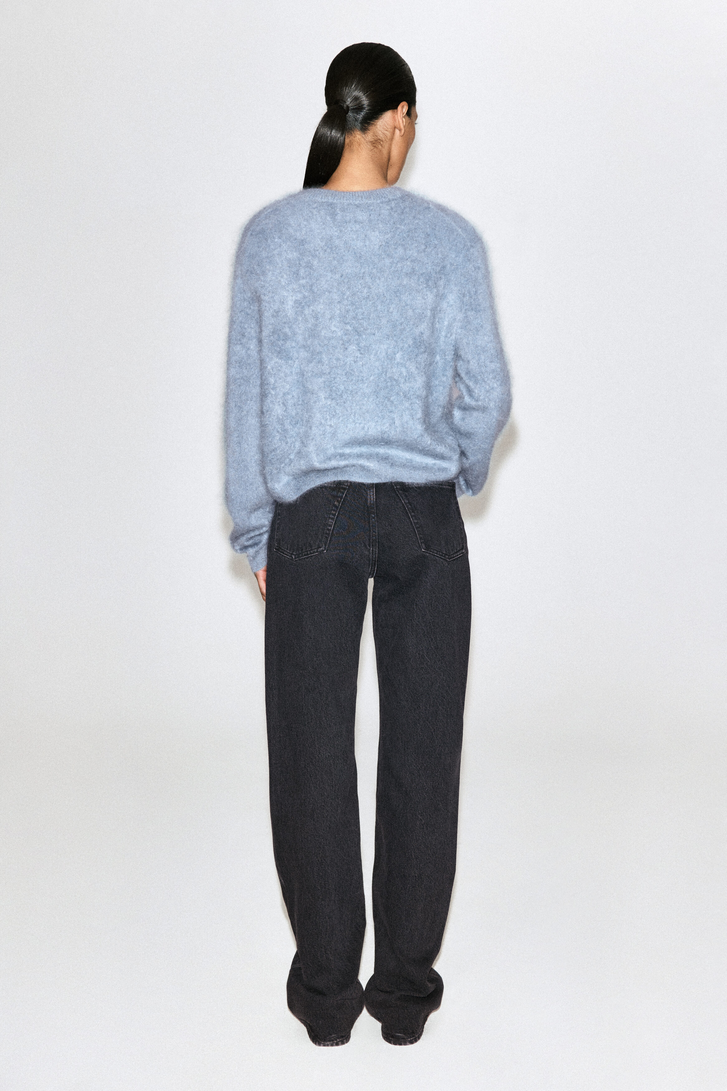 BRUSHED-CASHMERE CREW-NECK CARDIGAN - thumbnail 9