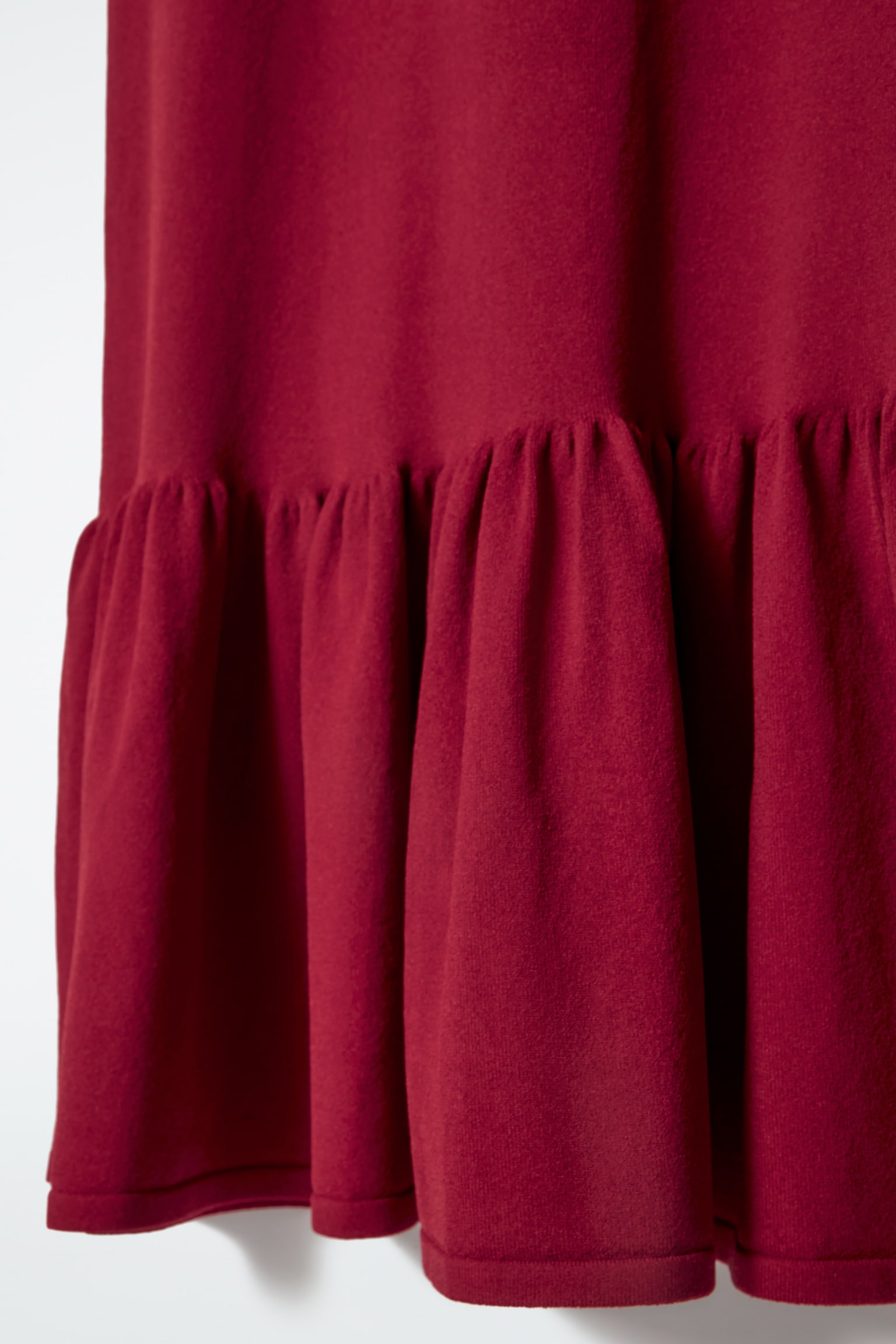 KNITTED RUFFLED-HEM MIDI DRESS - DARK RED/BLACK - 2