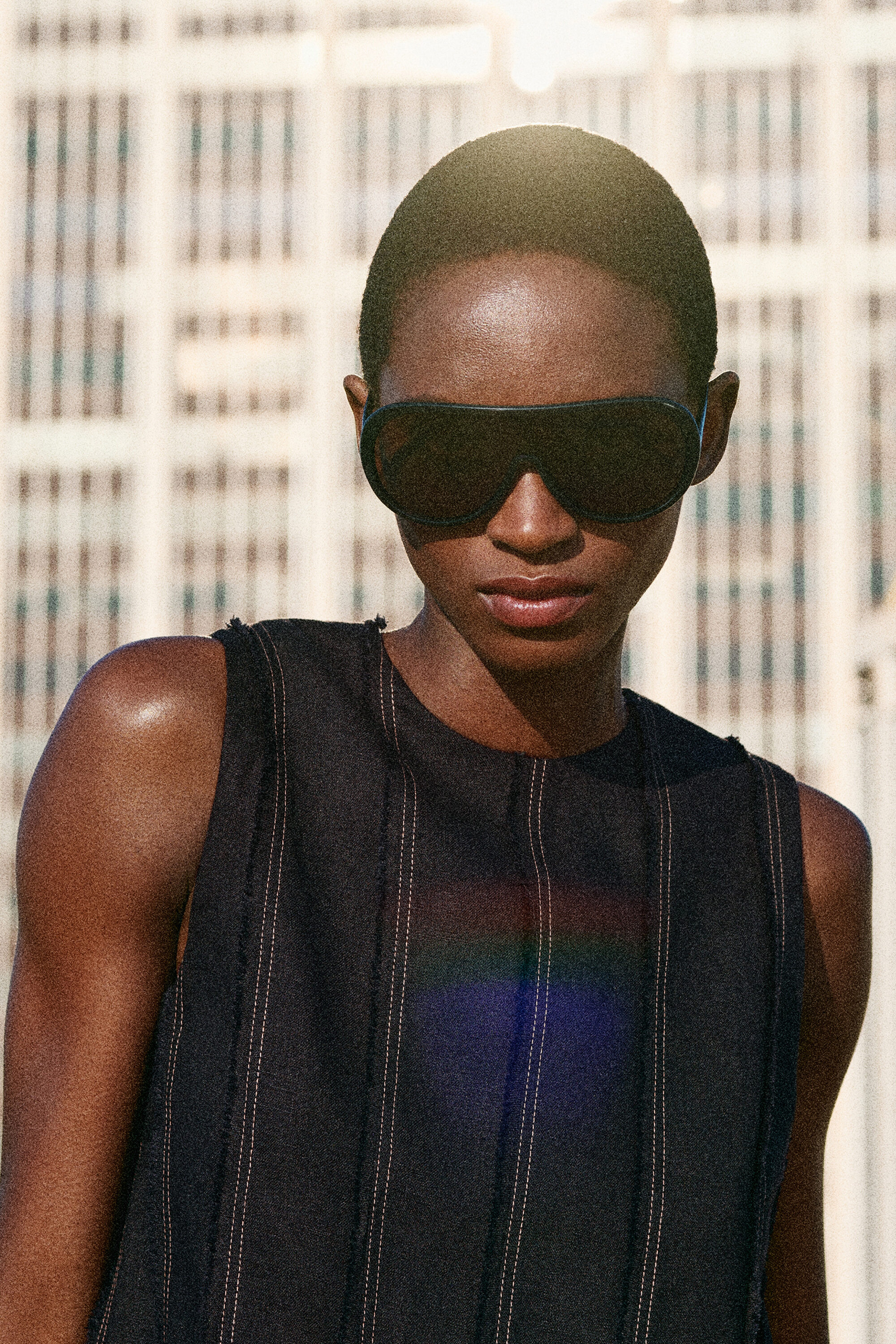 OVERSIZED AVIATOR SUNGLASSES - BLACK | COS
