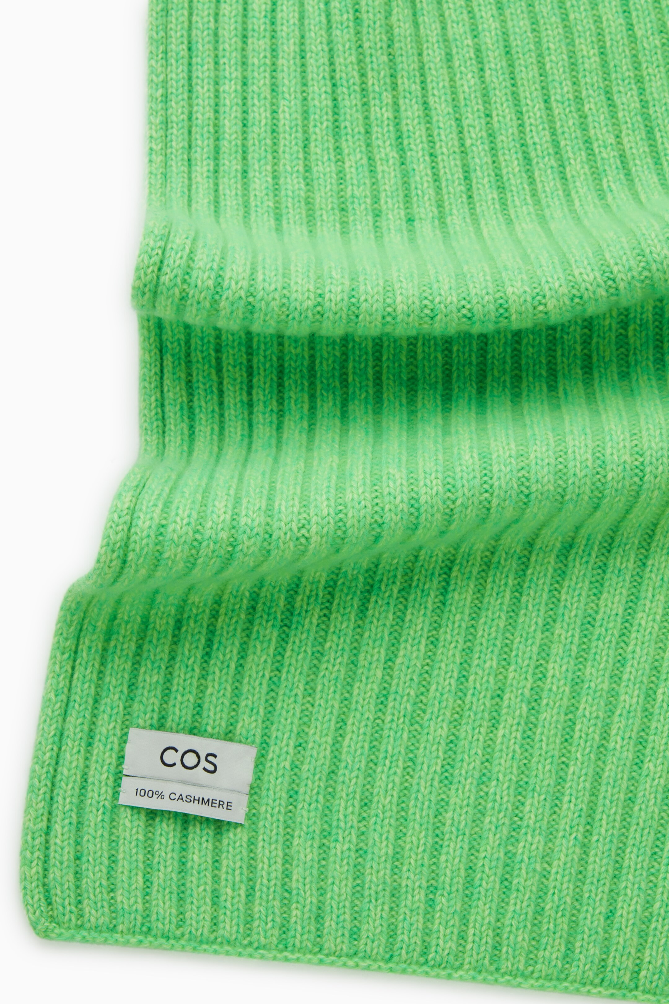 Näytä suurempi kuva: CHUNKY RIBBED-KNIT PURE CASHMERE SCARF - GREEN - NAISET | H&M FI 3