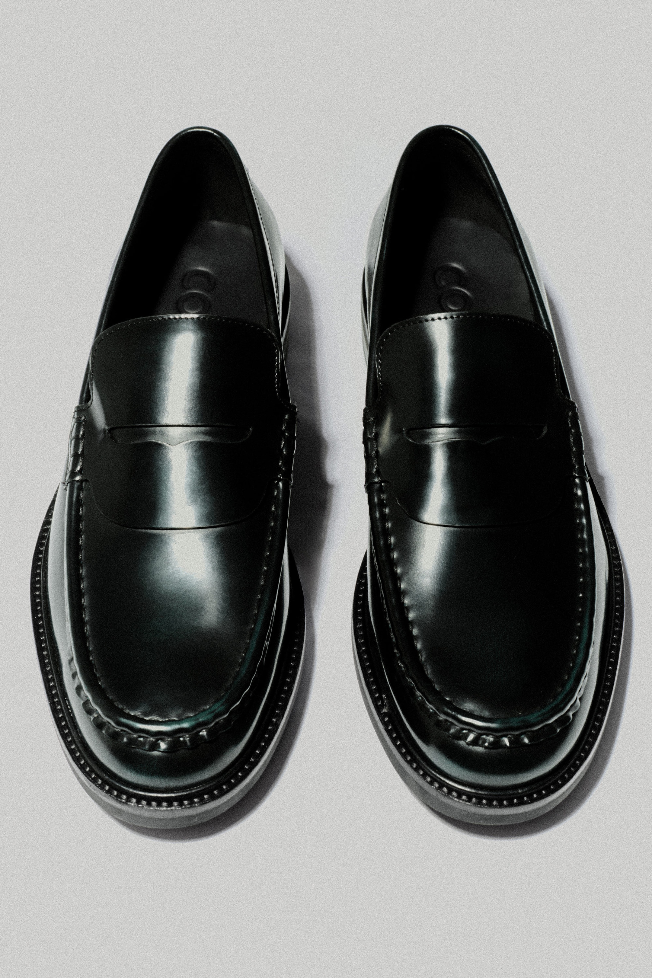 MOCASSINS EN CUIR PATINÉ