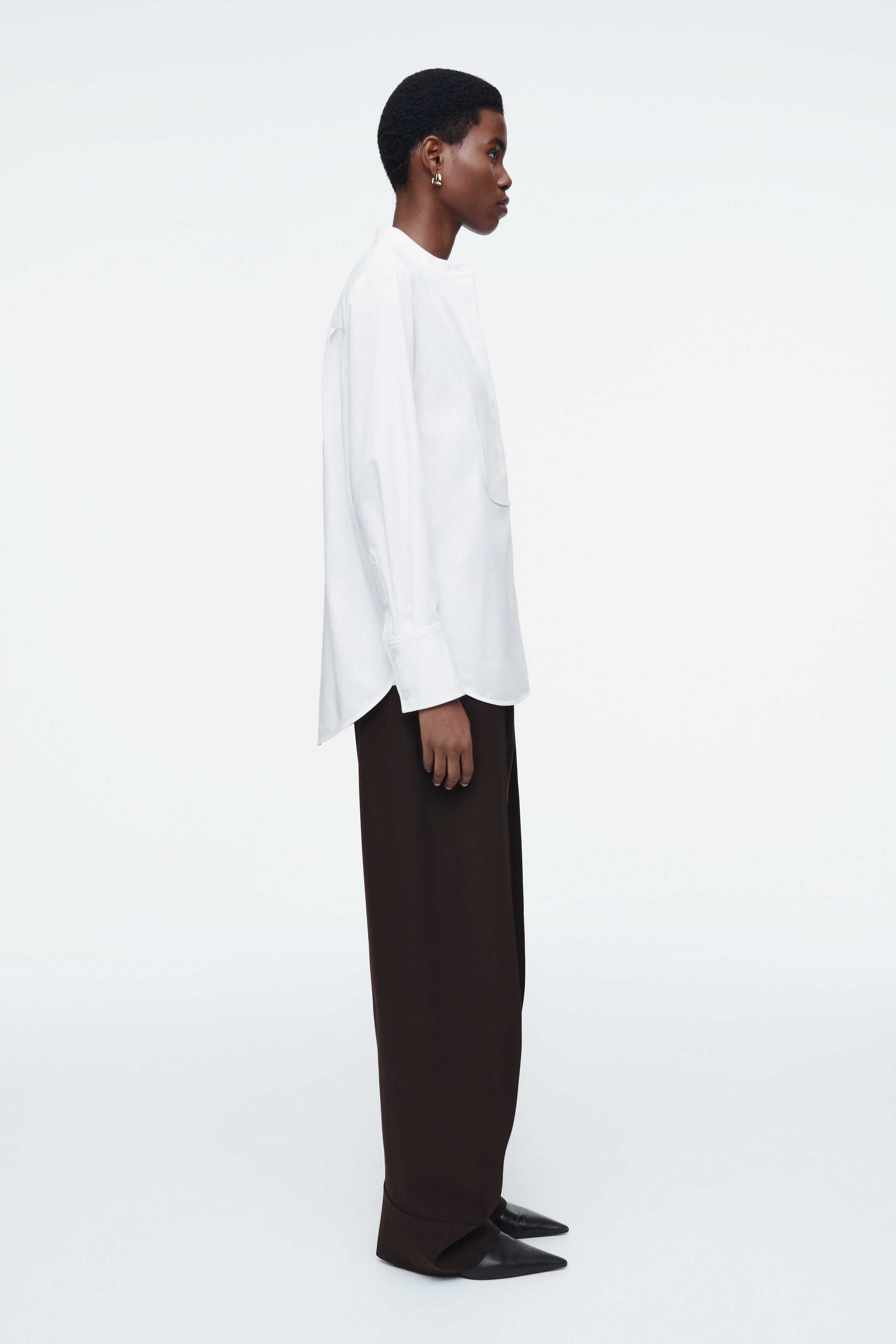 Grotere afbeelding bekijken: RELAXED COTTON TUXEDO SHIRT - WHITE - DAMES | H&M NL 2