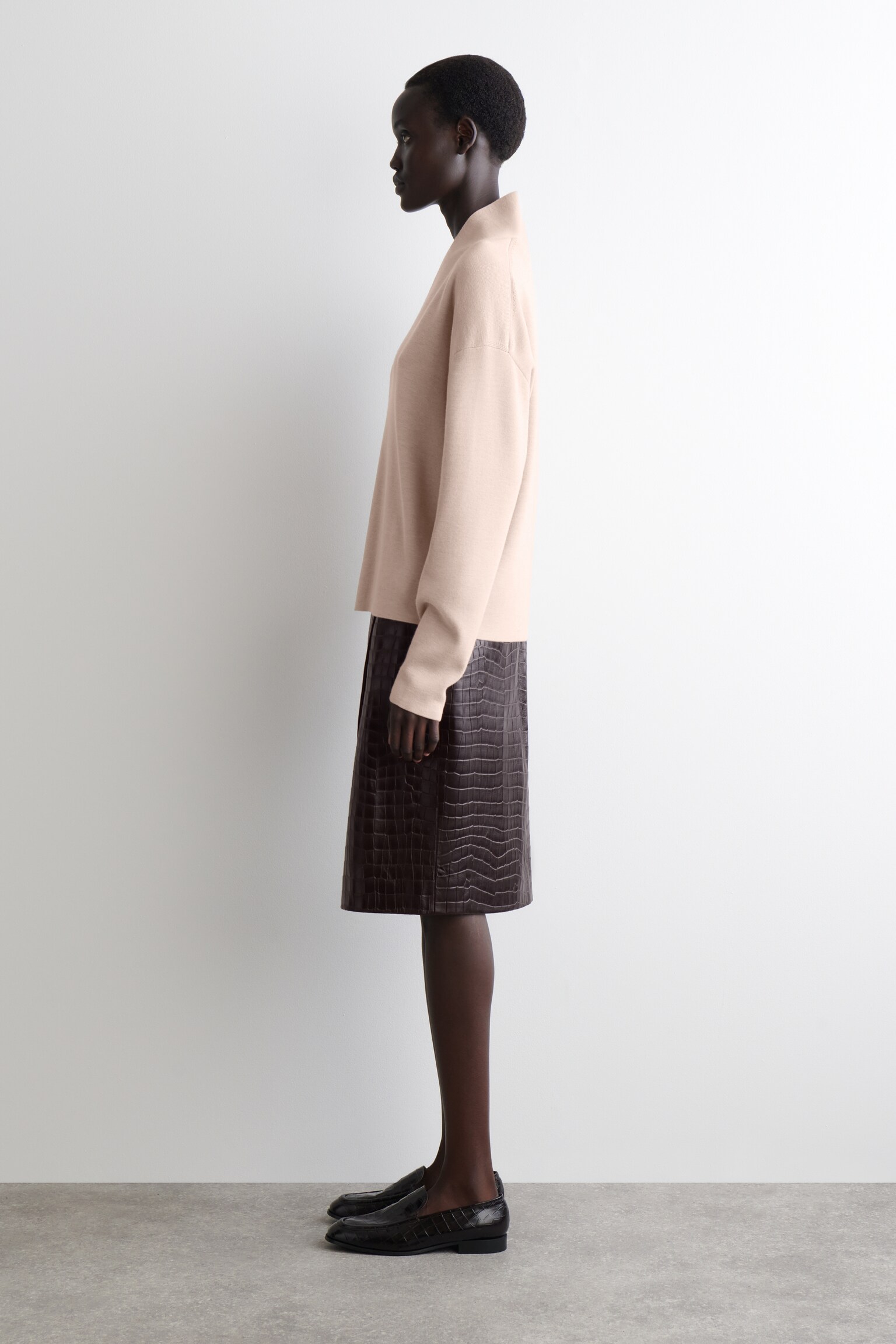 PULL À COL EN V DRAPÉ EN LAINE MÉRINOS - BEIGE CHINÉ/TAUPE CHINÉ/NOIR - 7