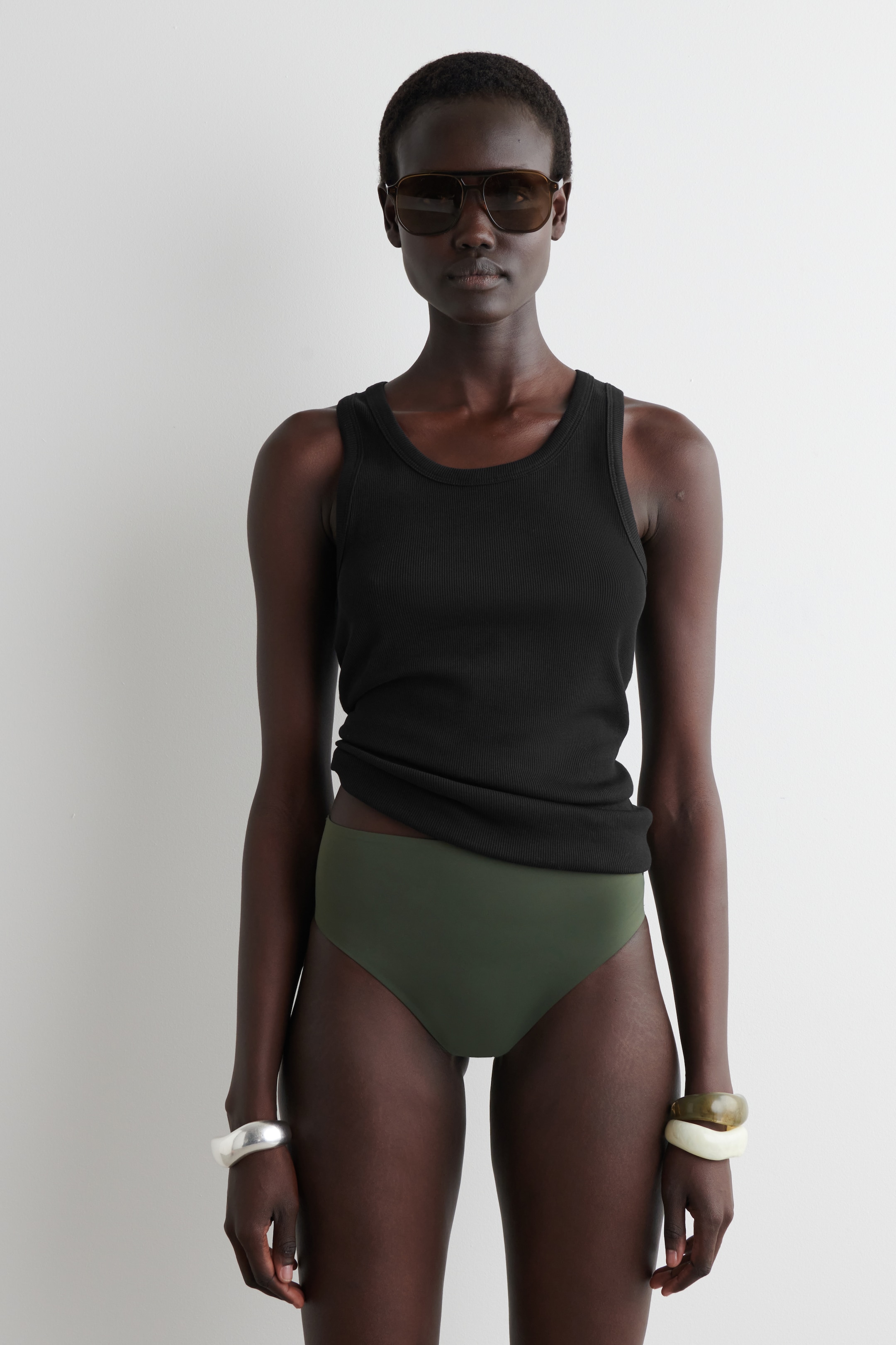 Visualizza immagine più grande: SLIP BIKINI IN SCUBA A VITA ALTA - KAKI - DONNA | H&M IT 1