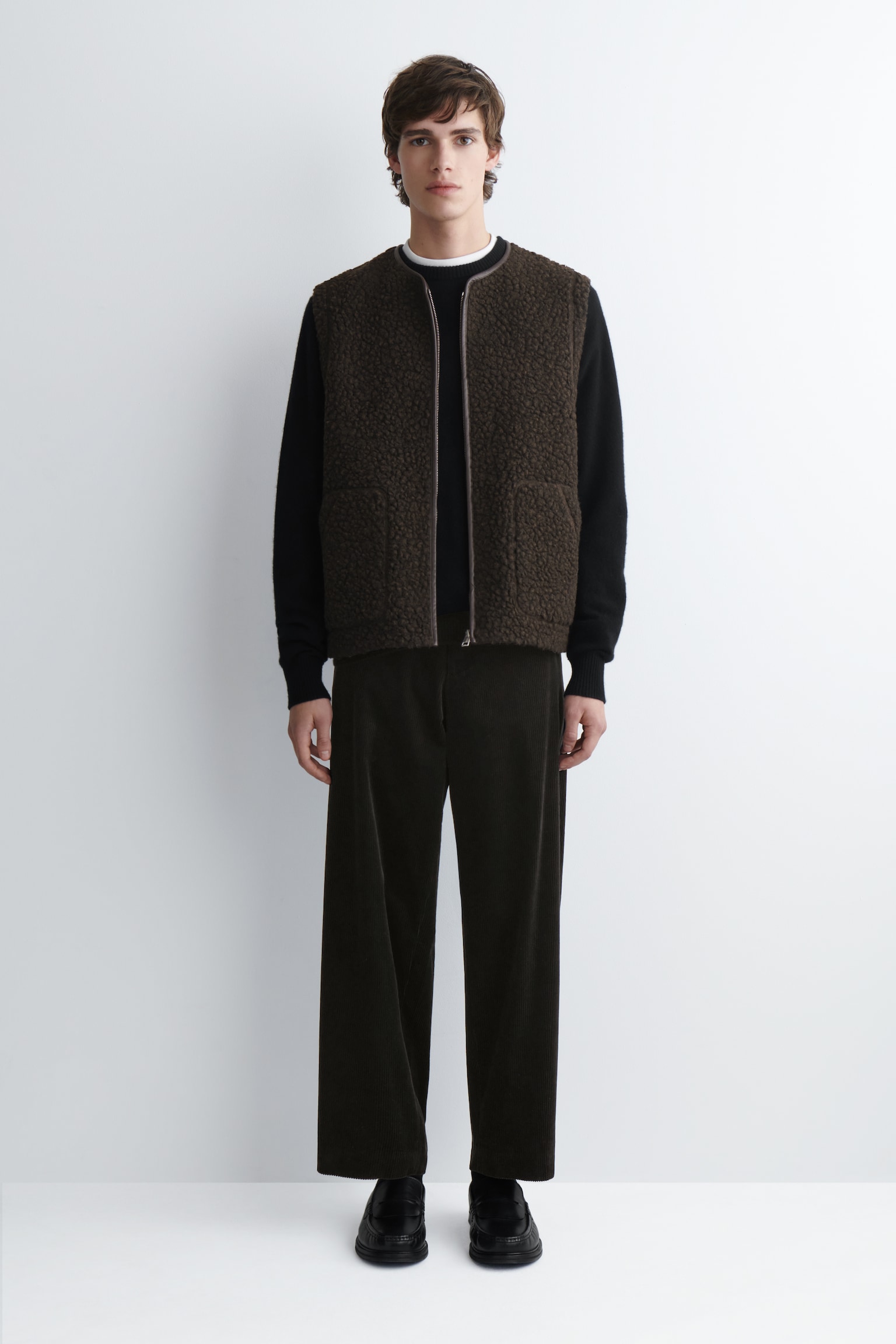 GILET EN TEDDY BORDÉ DE CUIR - BRUN FONCÉ CHINÉ - 1