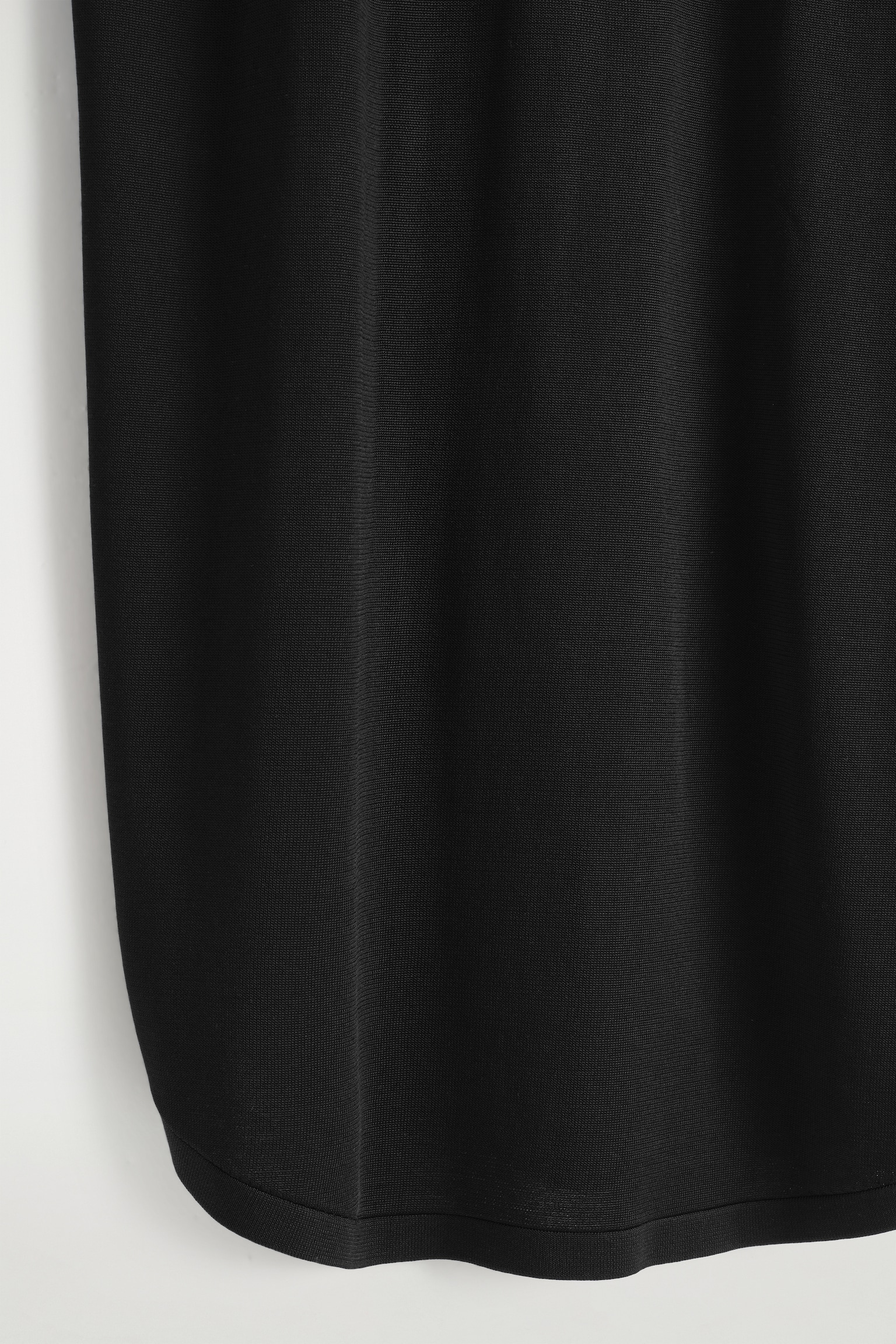 VESTIDO DE PUNTO DE CORTE REDONDEADO - NEGRO/BLANCO - 8