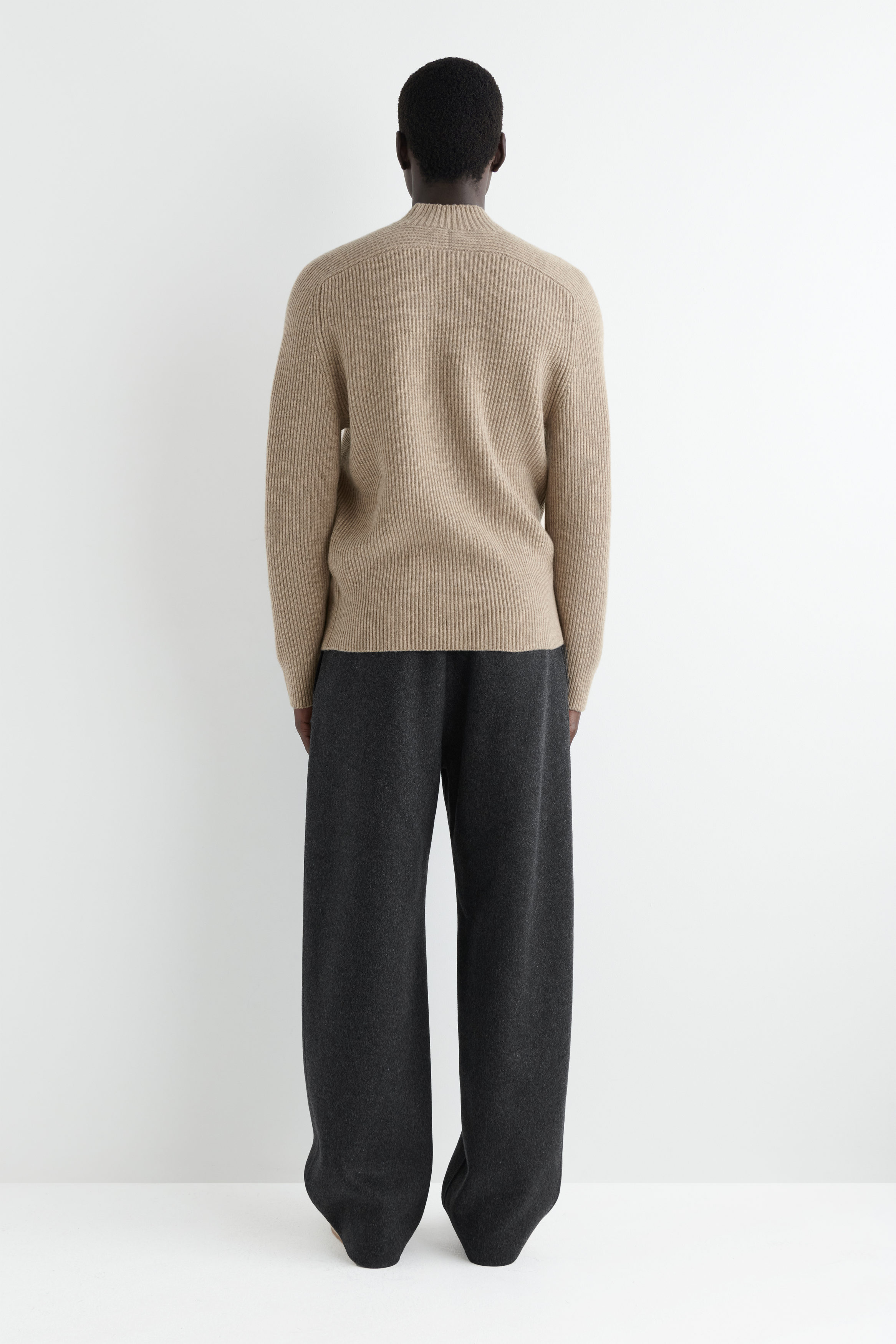 COS ファンネルネックウールドライバーズ ニット XS COS ファンネルネックウールドライバーズ ニット XS OVERSIZED