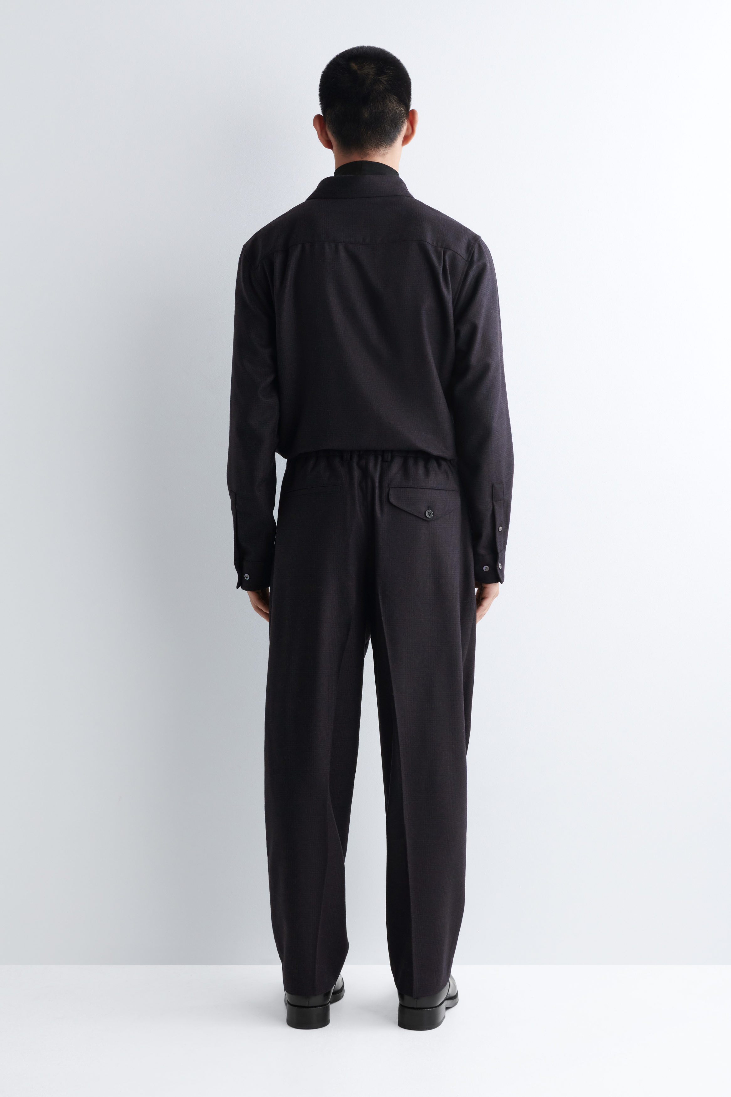PLEATED WOOL STRAIGHT-LEG TROUSERS - BLACK MÉLANGE | COS US