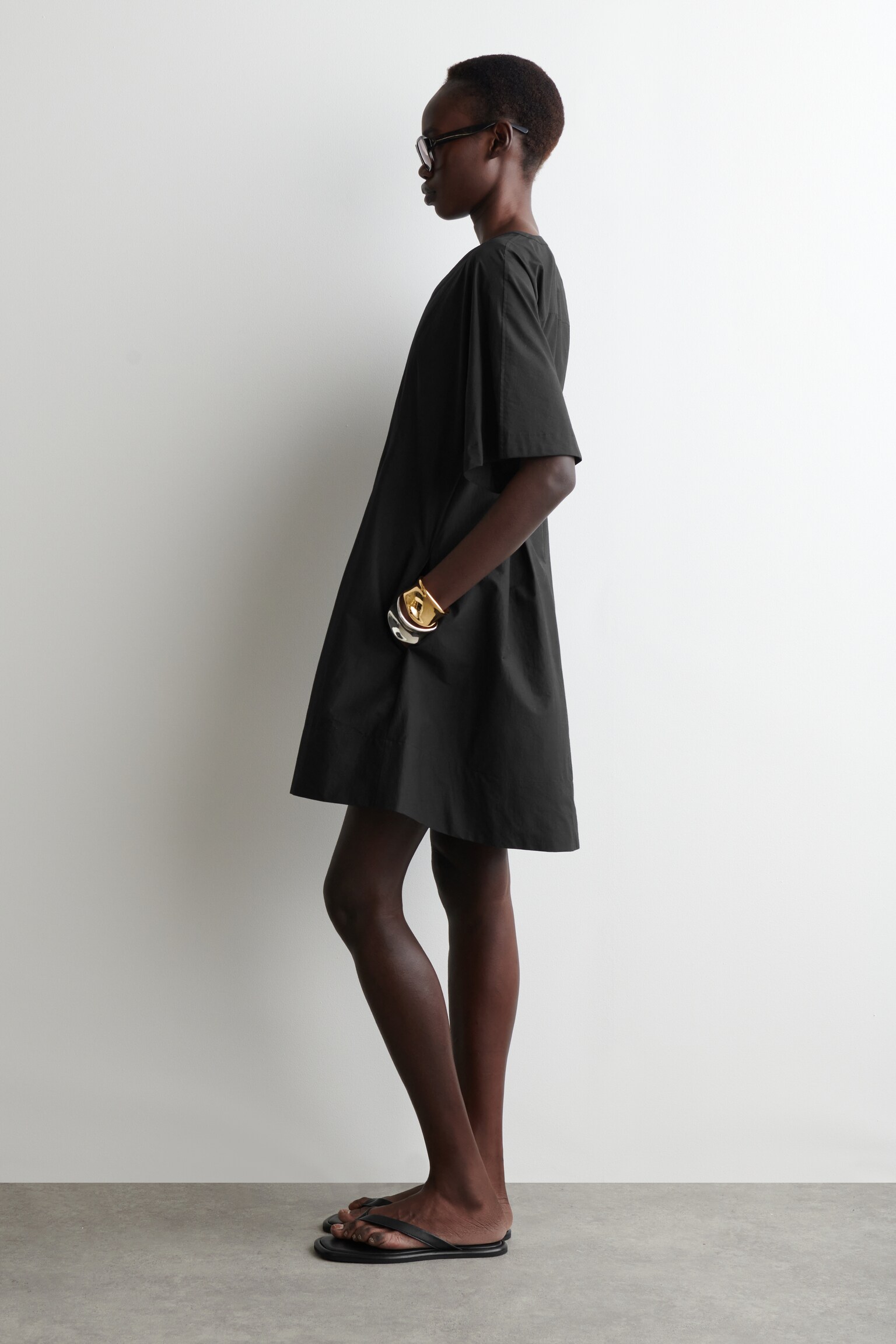 VESTIDO CORTO EVASÉ PLISADO - NEGRO/VERDE - 6