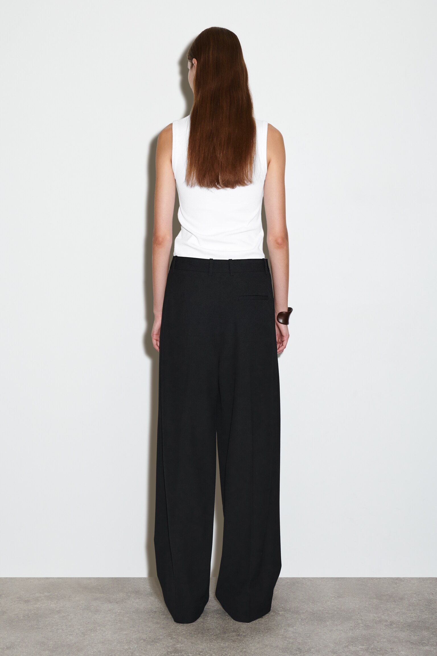 LOCKERE HOSE AUS TWILL MIT WEITEM BEIN - SCHWARZ/DUNKELBRAUN - 6