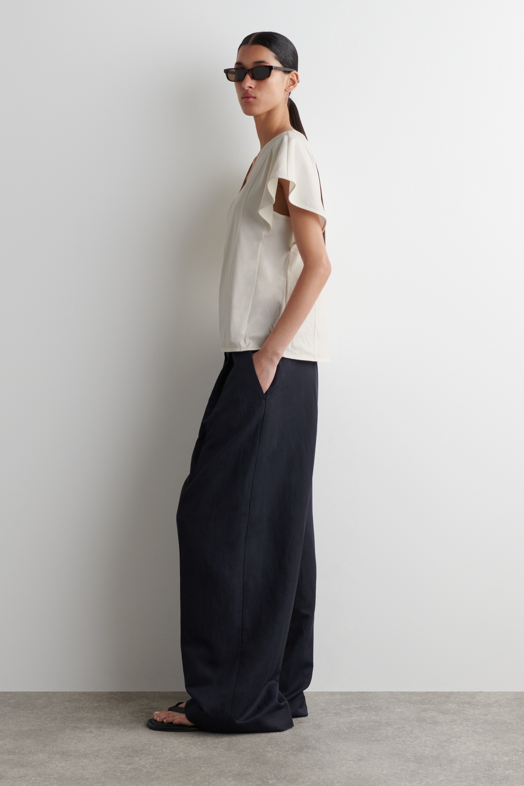 View larger image: PETAL-SLEEVE COTTON TOP - IVORY - Ladies | H&M GB 3