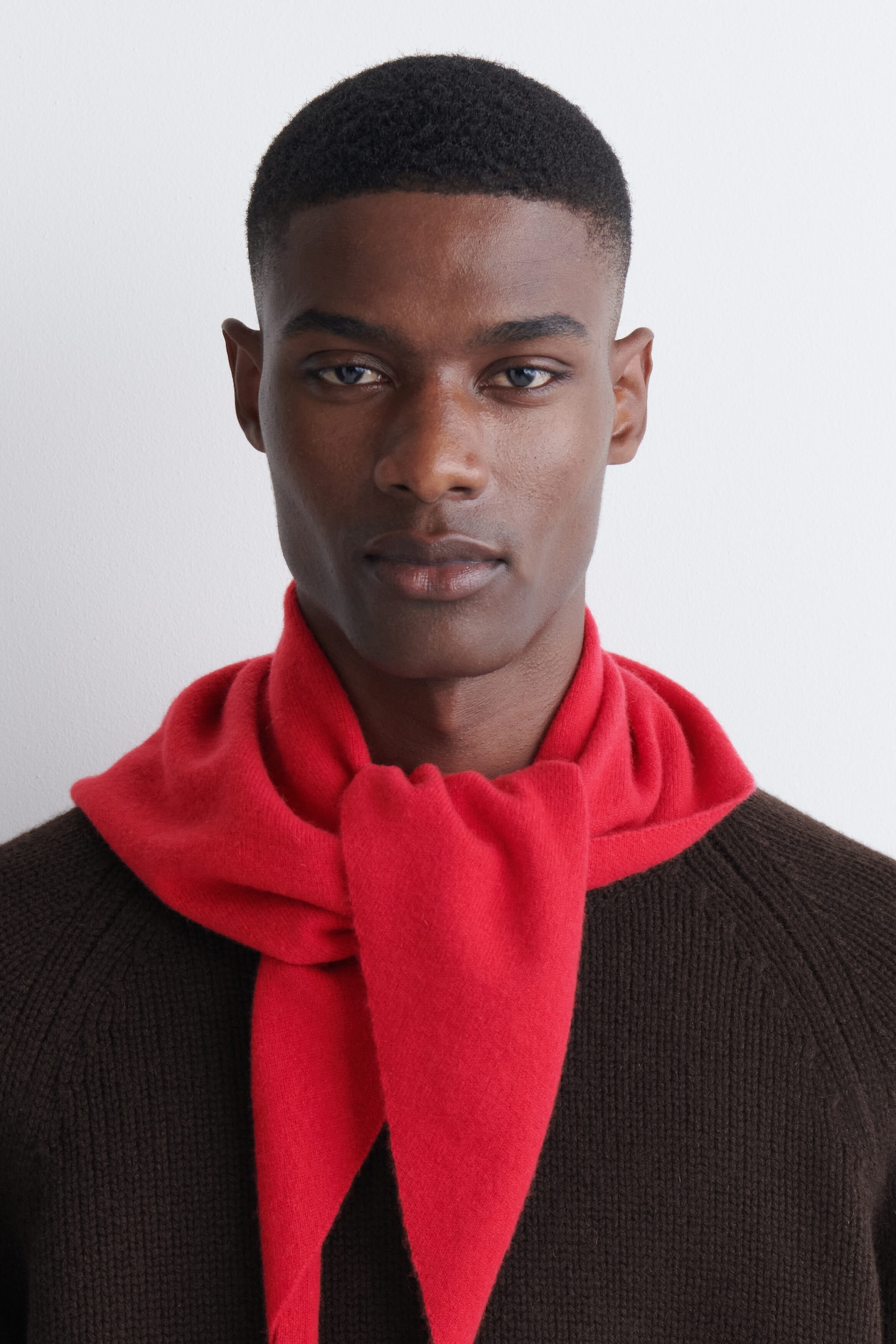 PURE CASHMERE TRIANGLE SCARF — RED