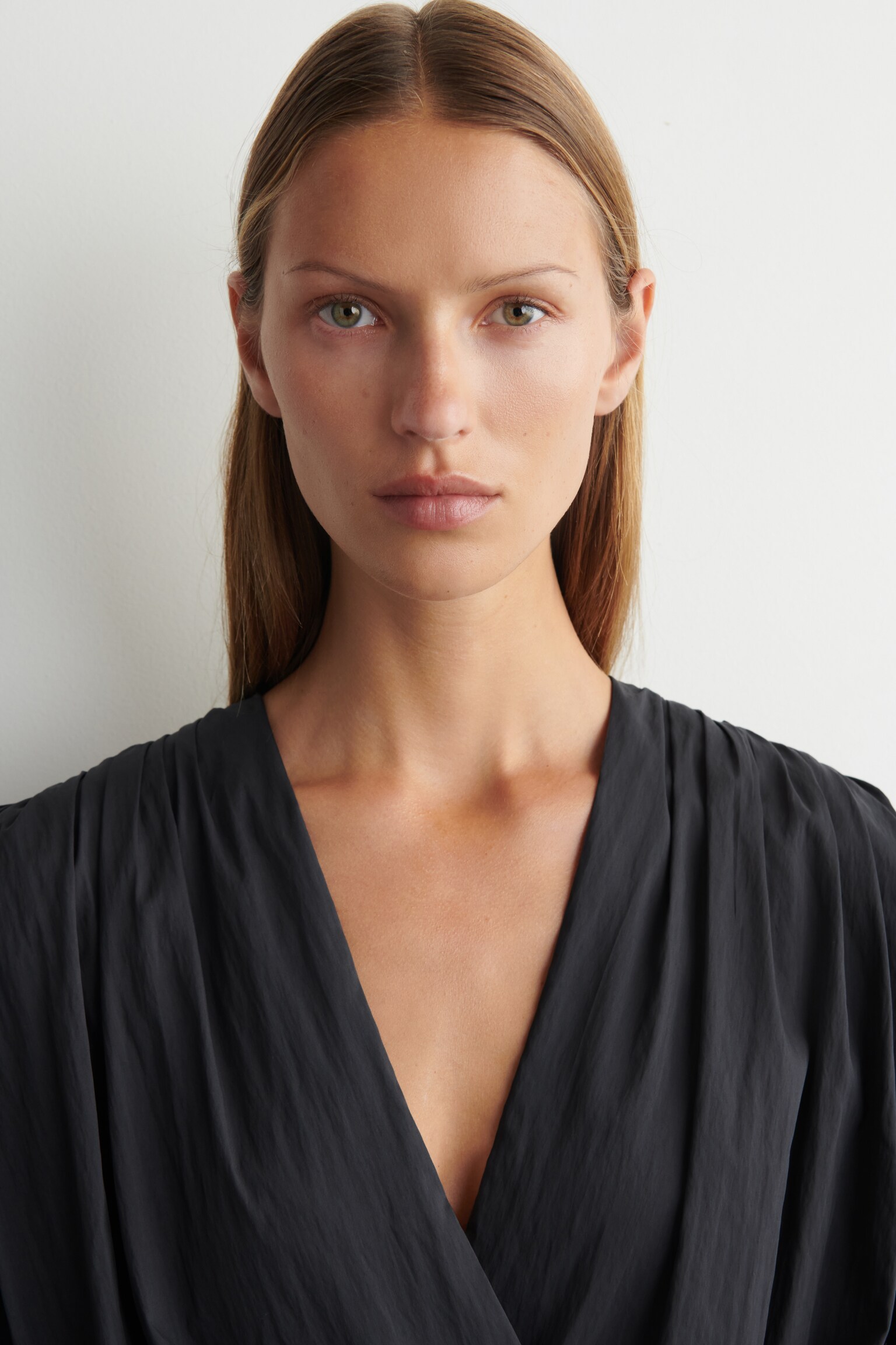 BLUSA A PORTAFOGLIO ARRICCIATA - ANTRACITE/ÉCRU - 6