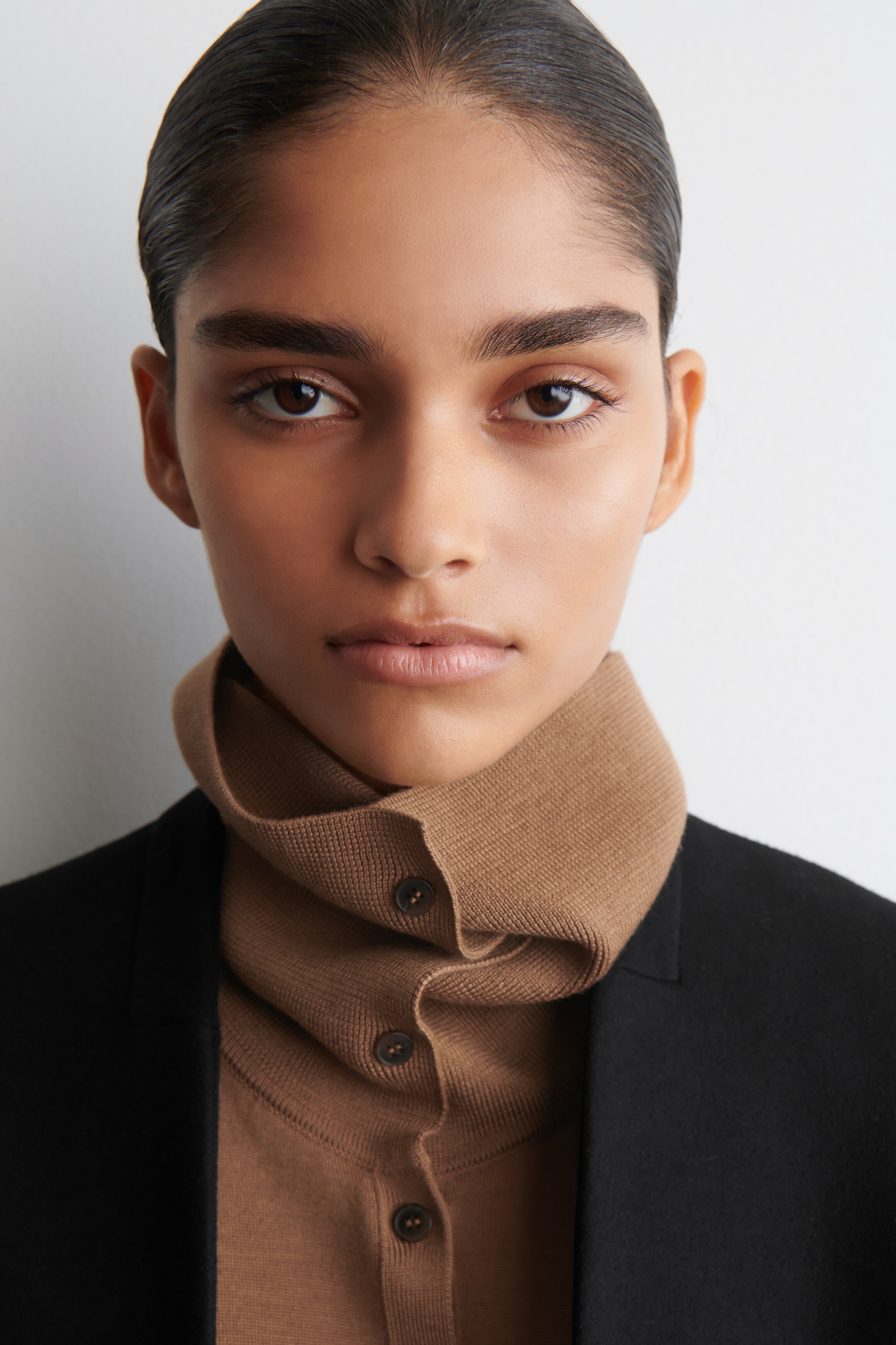 Nagyobb kép megtekintése: LAYERED MERINO WOOL HIGH-NECK CARDIGAN - KARAMELL - NŐI | H&M HU 4