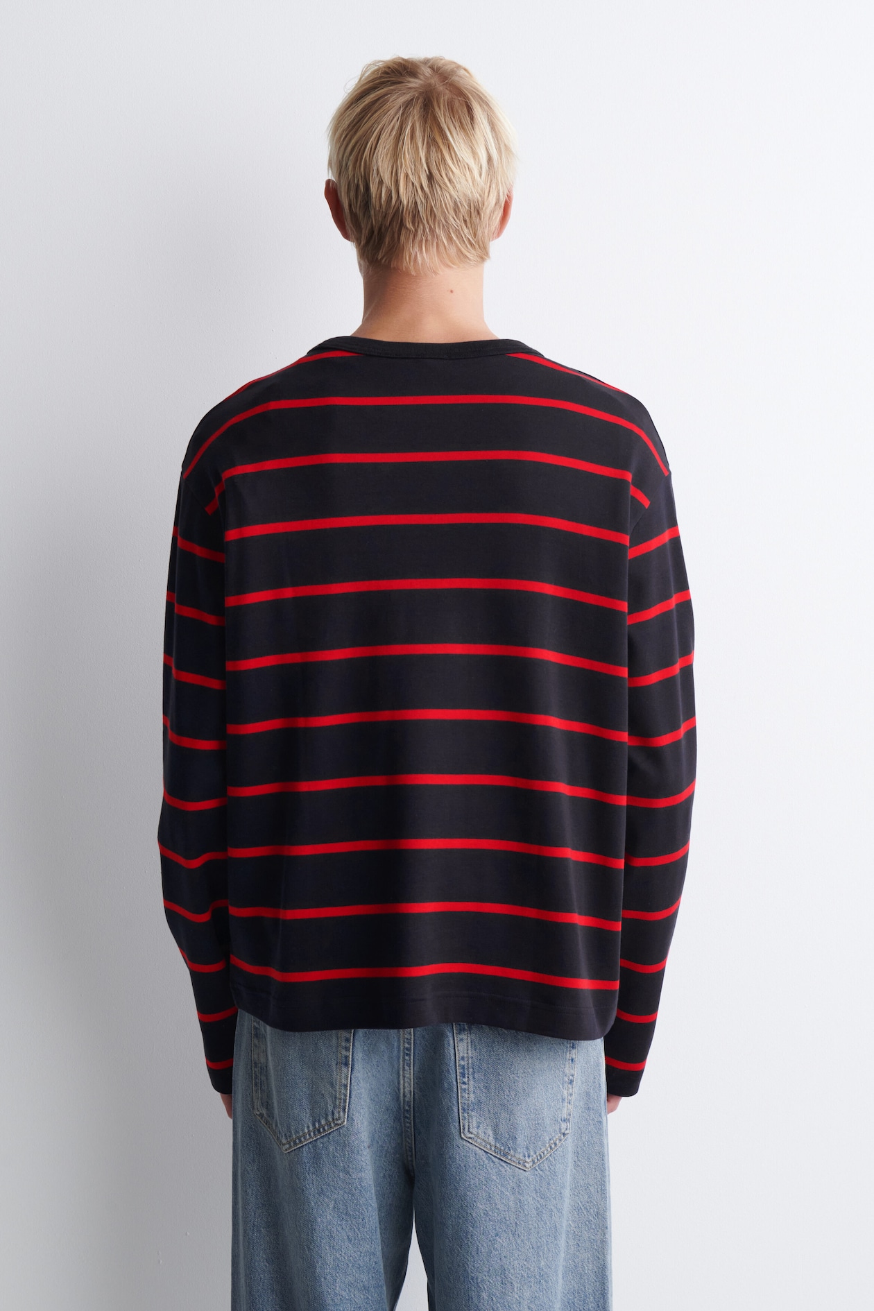 RELAXED JERSEY INTERLOCK LONG-SLEEVED T-SHIRT — NAVY / RED / STRIPED