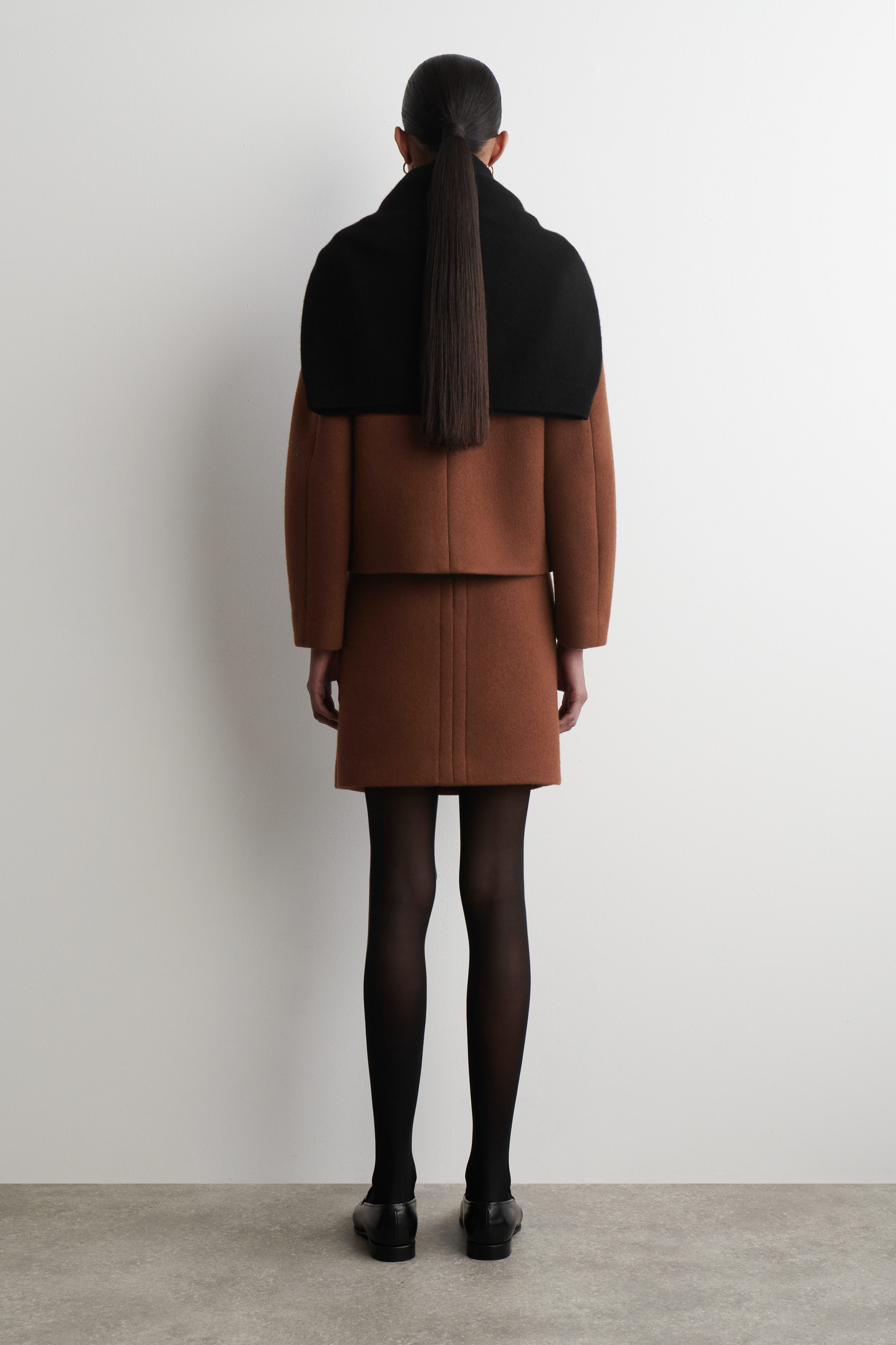 TOPSTITCHED WOOL MINI SKIRT - BROWN | COS US