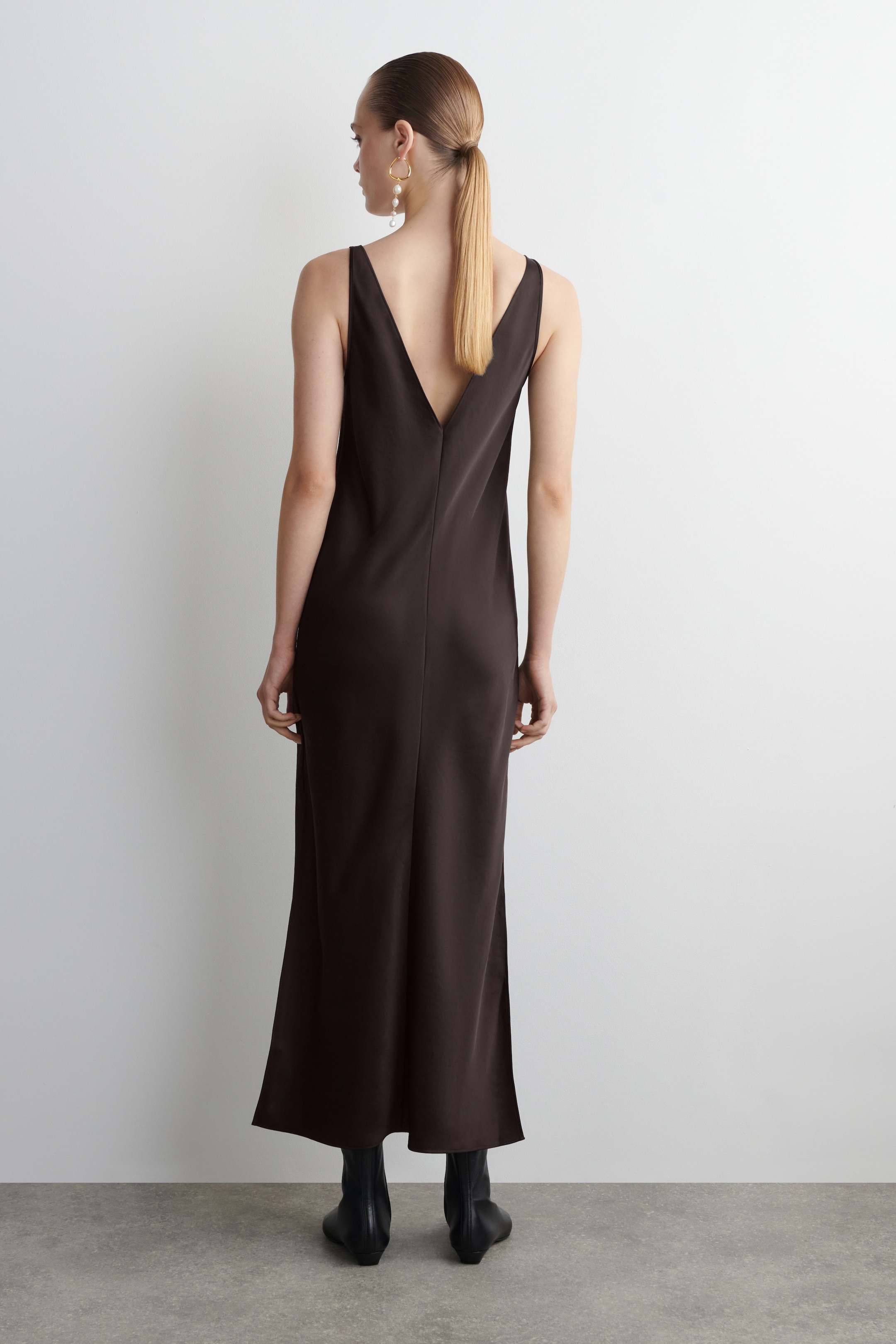 Ver imagem maior: Vestido de cetim com renda nas bordas - Castanho - SENHORA | H&M PT 4