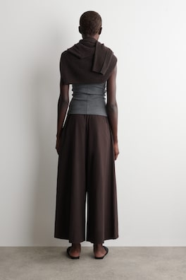 SEERSUCKER CULOTTES — BROWN 3