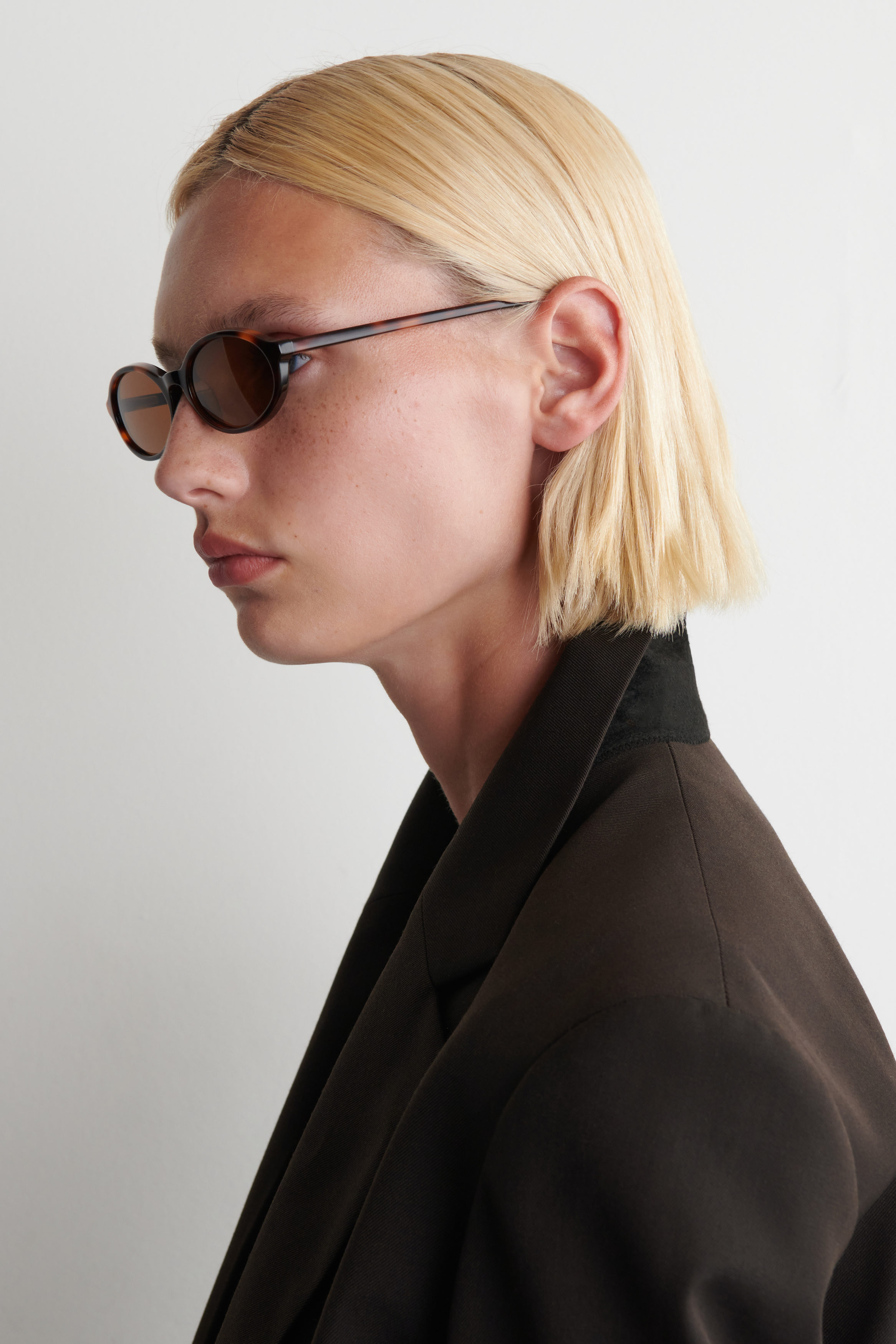 OVAL SUNGLASSES - BROWN / TORTOISESHELL | COS