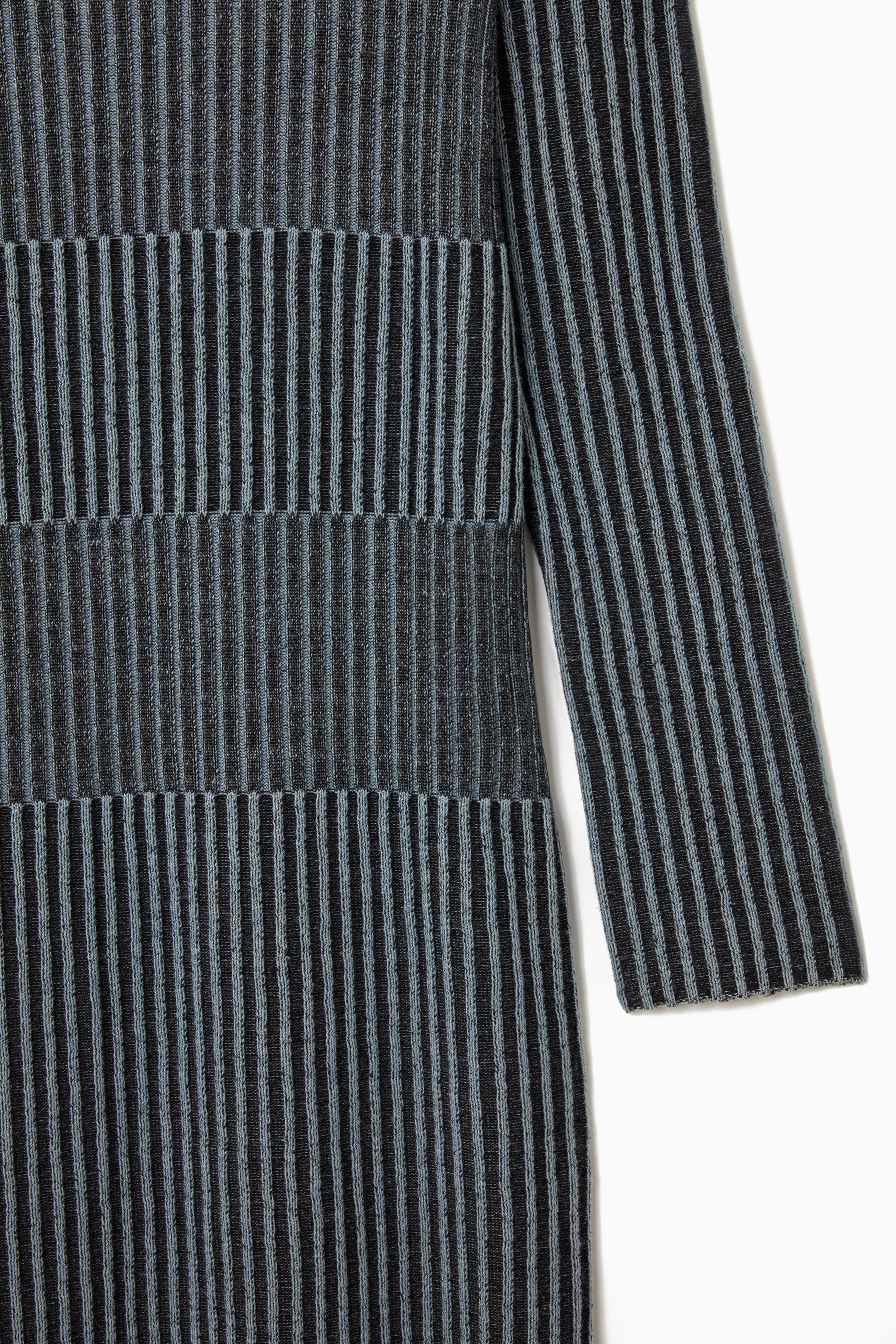 Ingrandisci l'immagine: STRIPED RIBBED-KNIT MIDI DRESS - BLUE - DONNA | H&M CH 2
