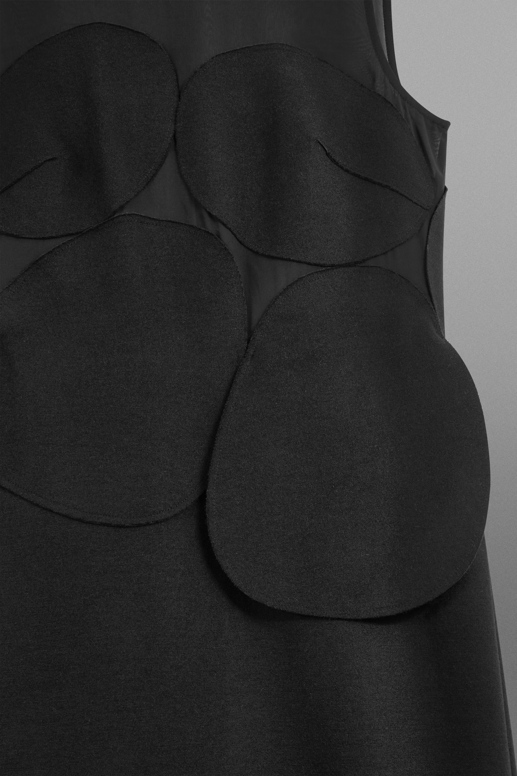 StillMedia/DescriptiveDetail