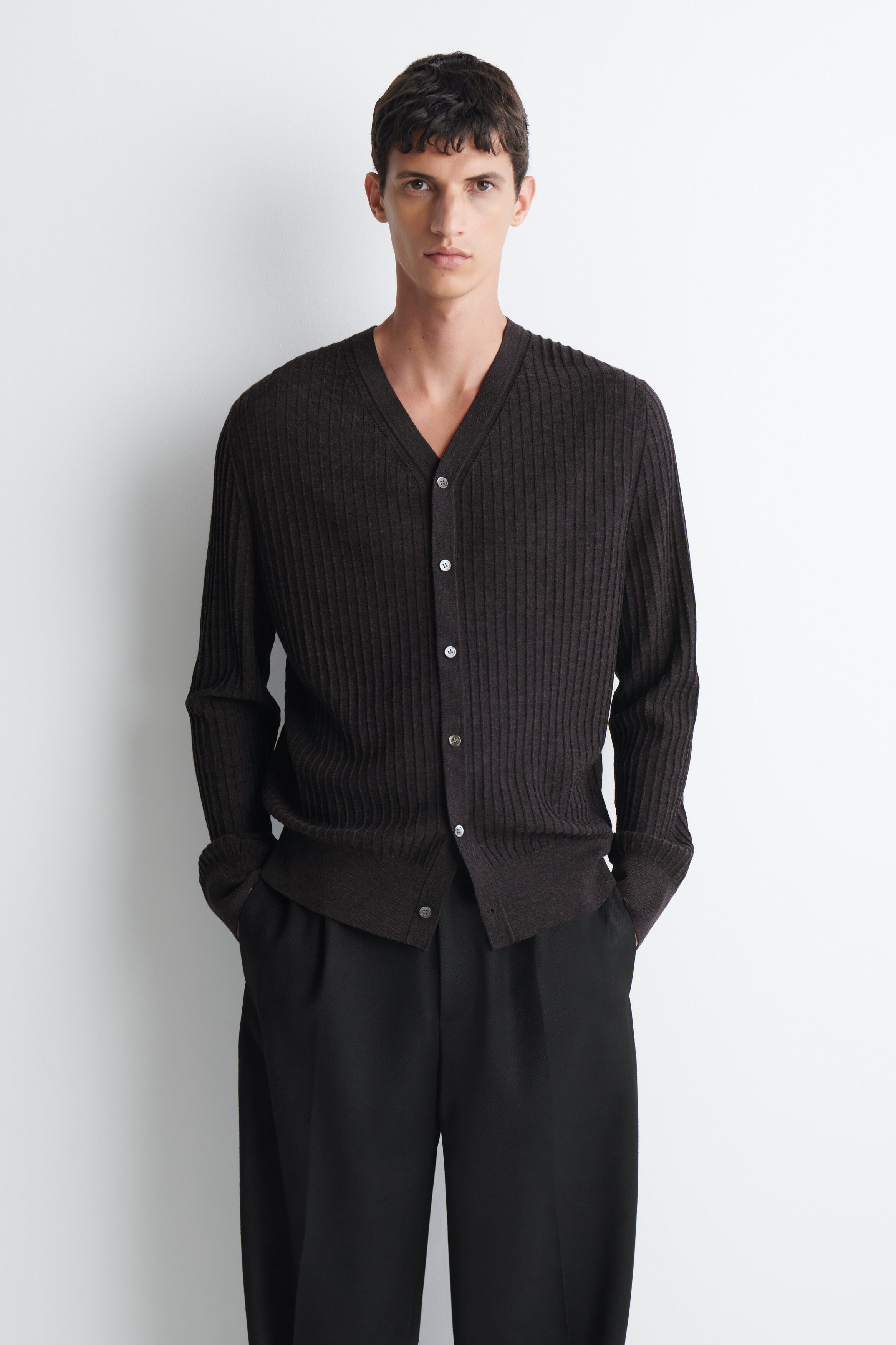 RIBBED FINE MERINO WOOL V-NECK CARDIGAN
