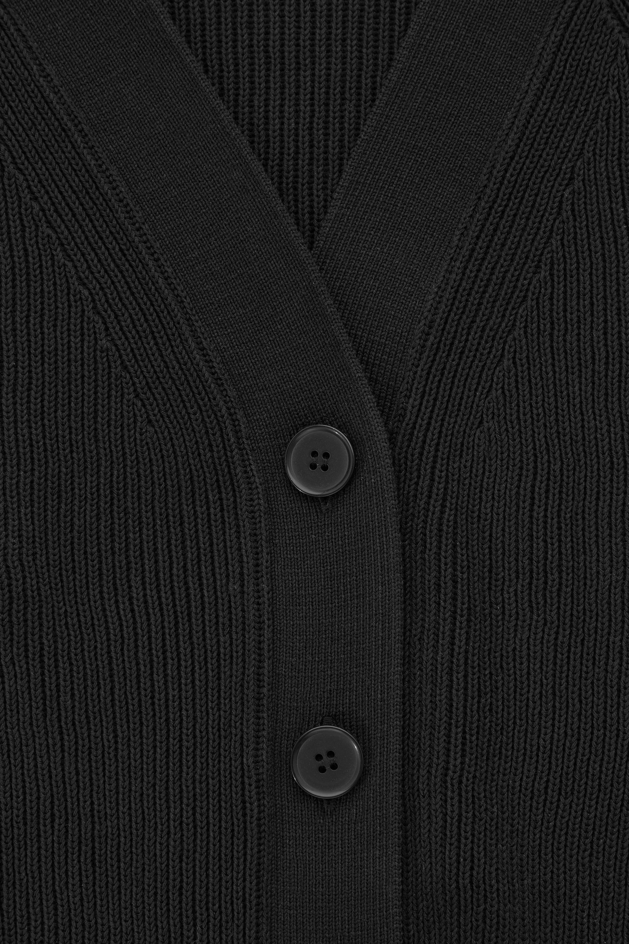 StillMedia/DescriptiveDetail