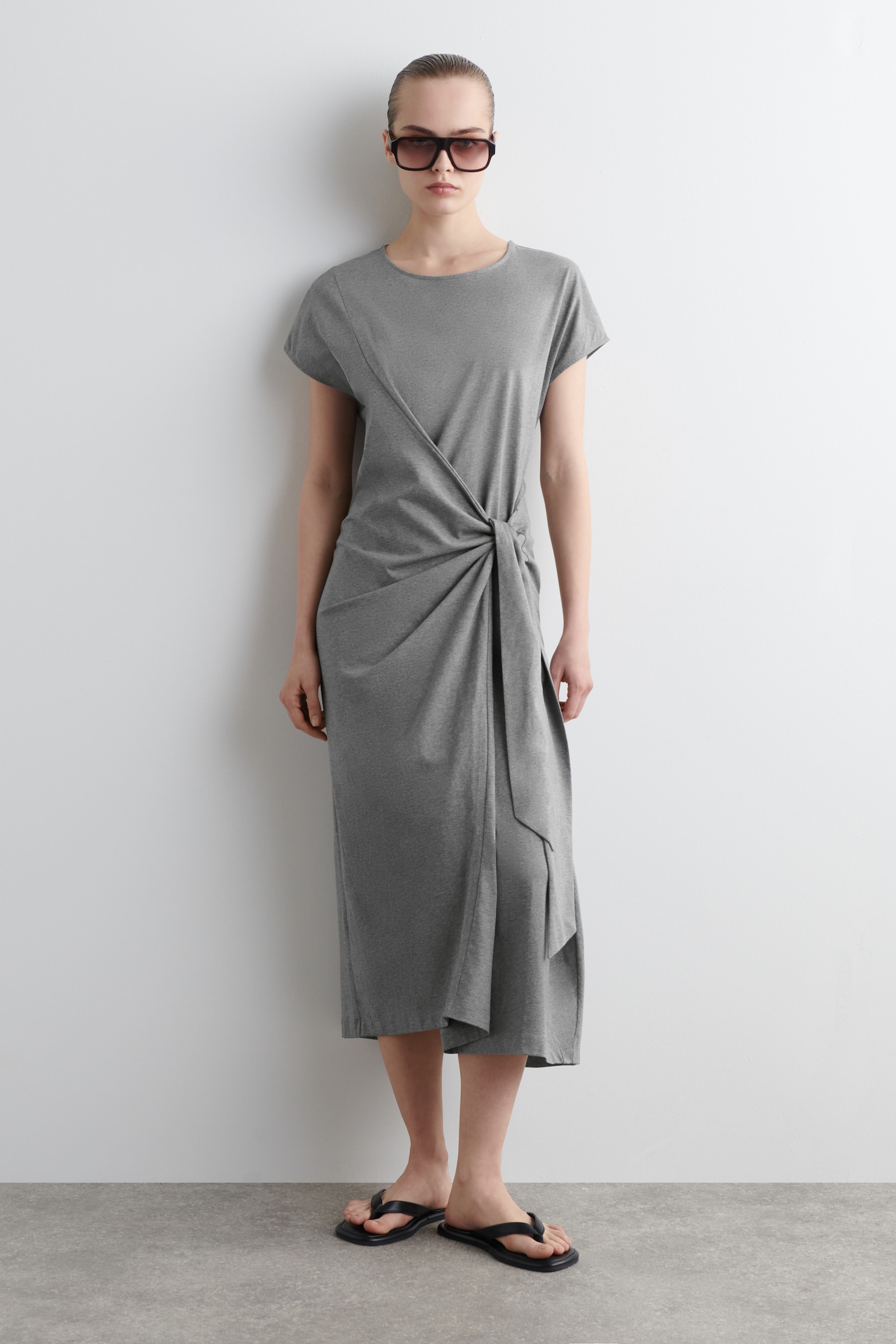 WRAP-FRONT T-SHIRT DRESS - GREY/RED