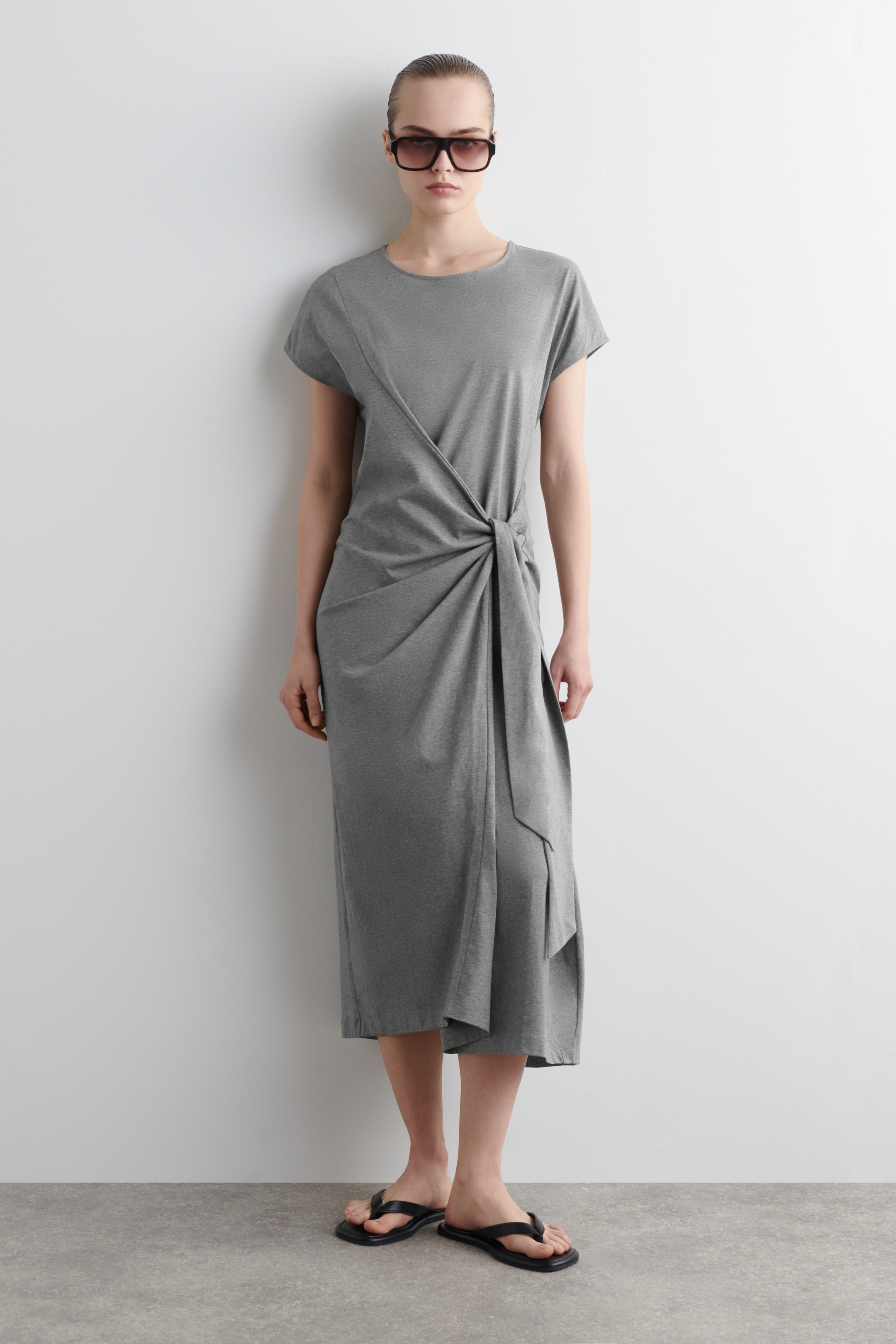 Agrandir l'image: ROBE T-SHIRT PORTEFEUILLE - GRIS - FEMME | H&M CH 1