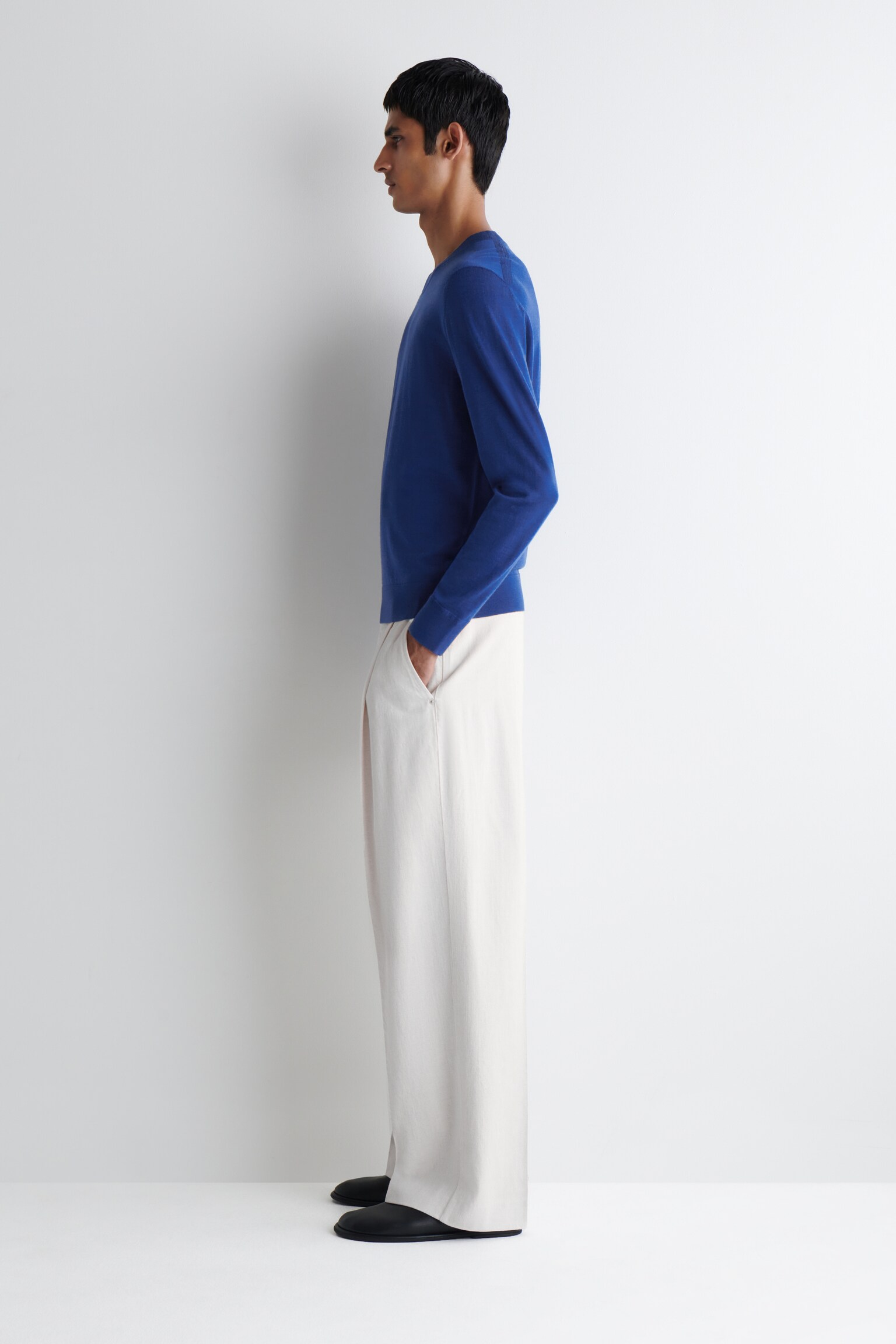 PULL SLIM À COL ROND EN LAINE MÉRINOS - BLEU COBALT/BLEU MARINE/GRIS CHINÉ/NOIR - 4