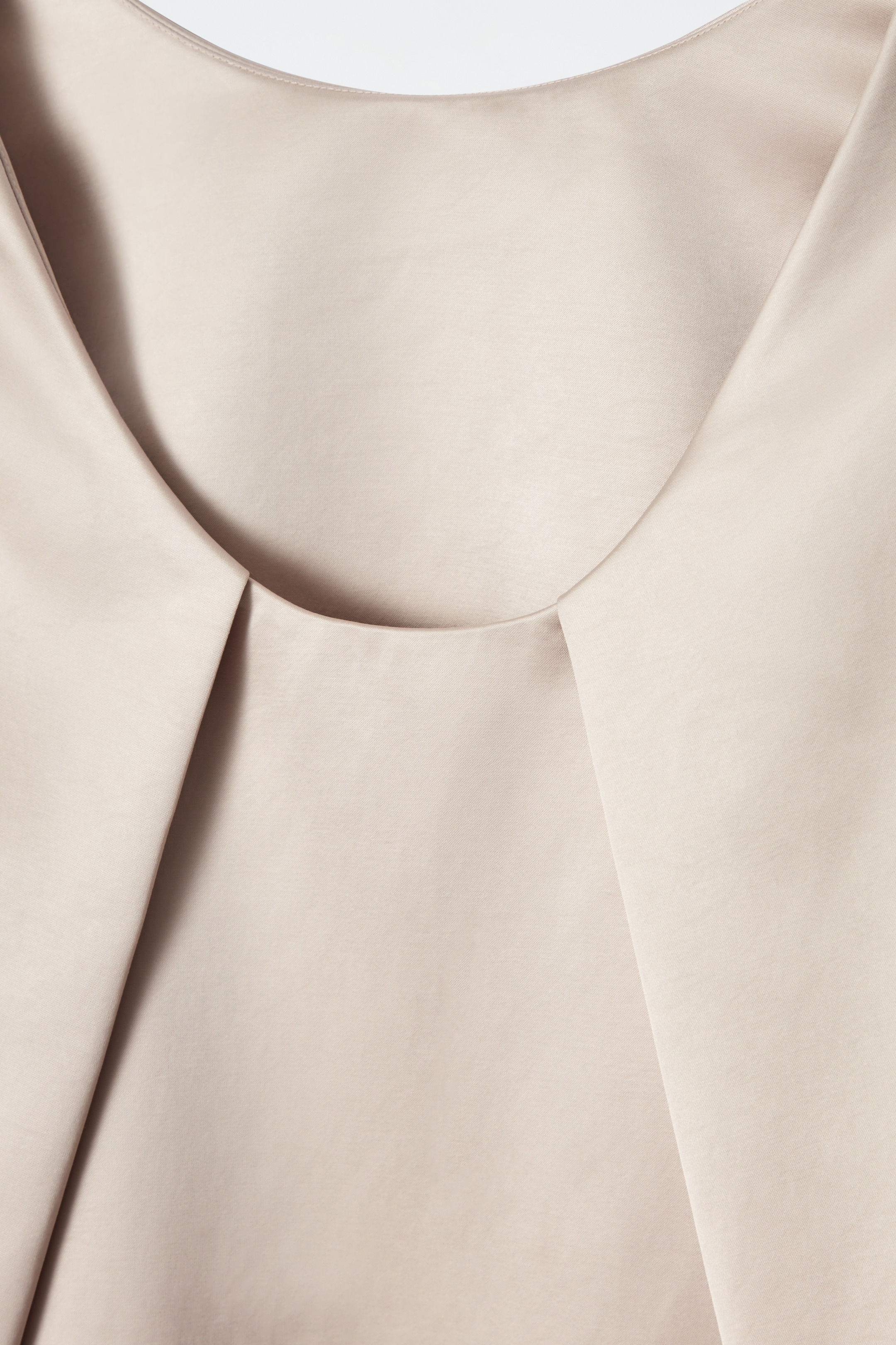 Grösseres Bild ansehen: MINIKLEID AUS SATIN MIT RACER-AUSSCHNITT - BEIGE - DAMEN | H&M CH 7