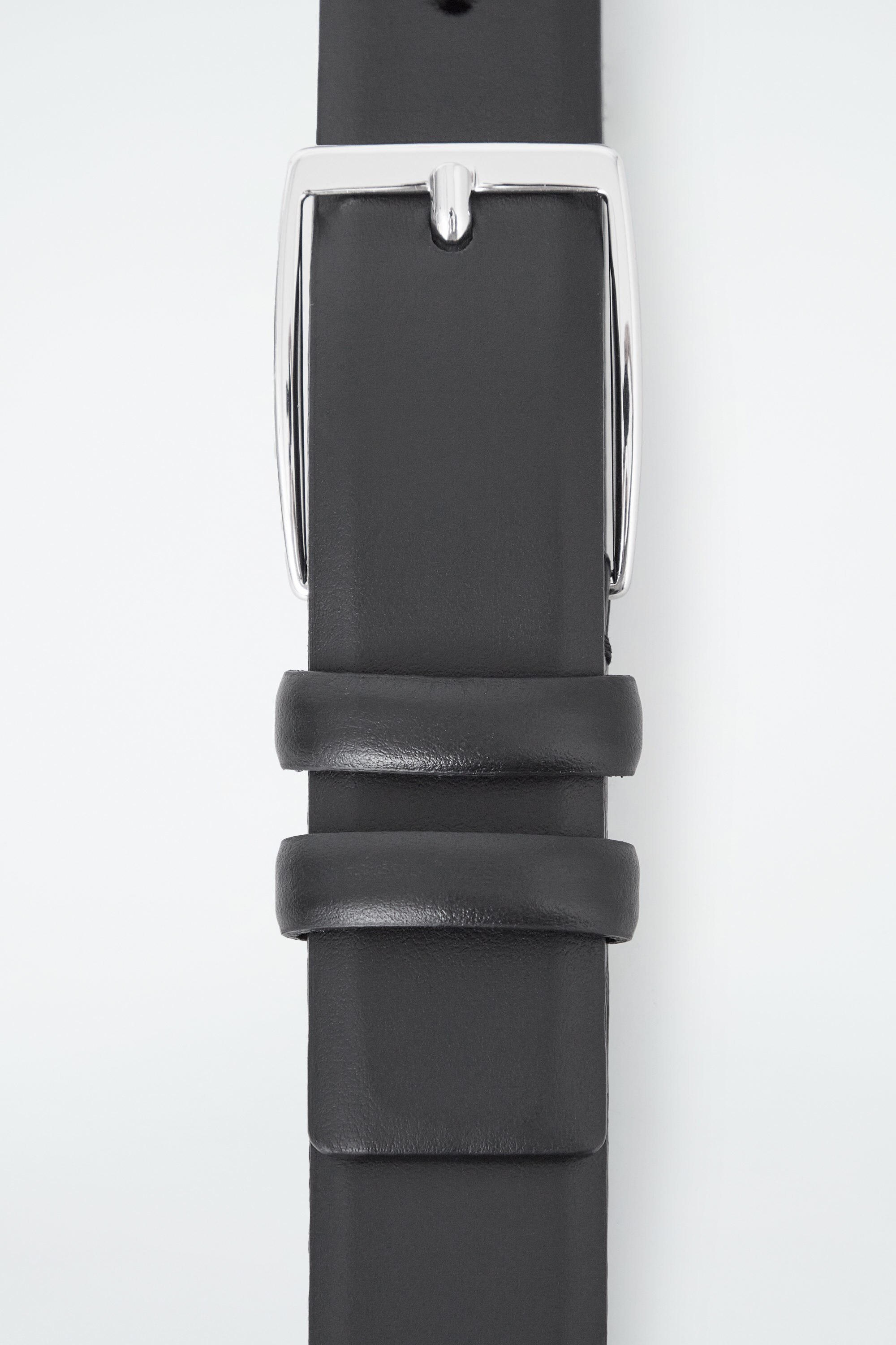 CLASSIC LEATHER BELT - BLACK | COS