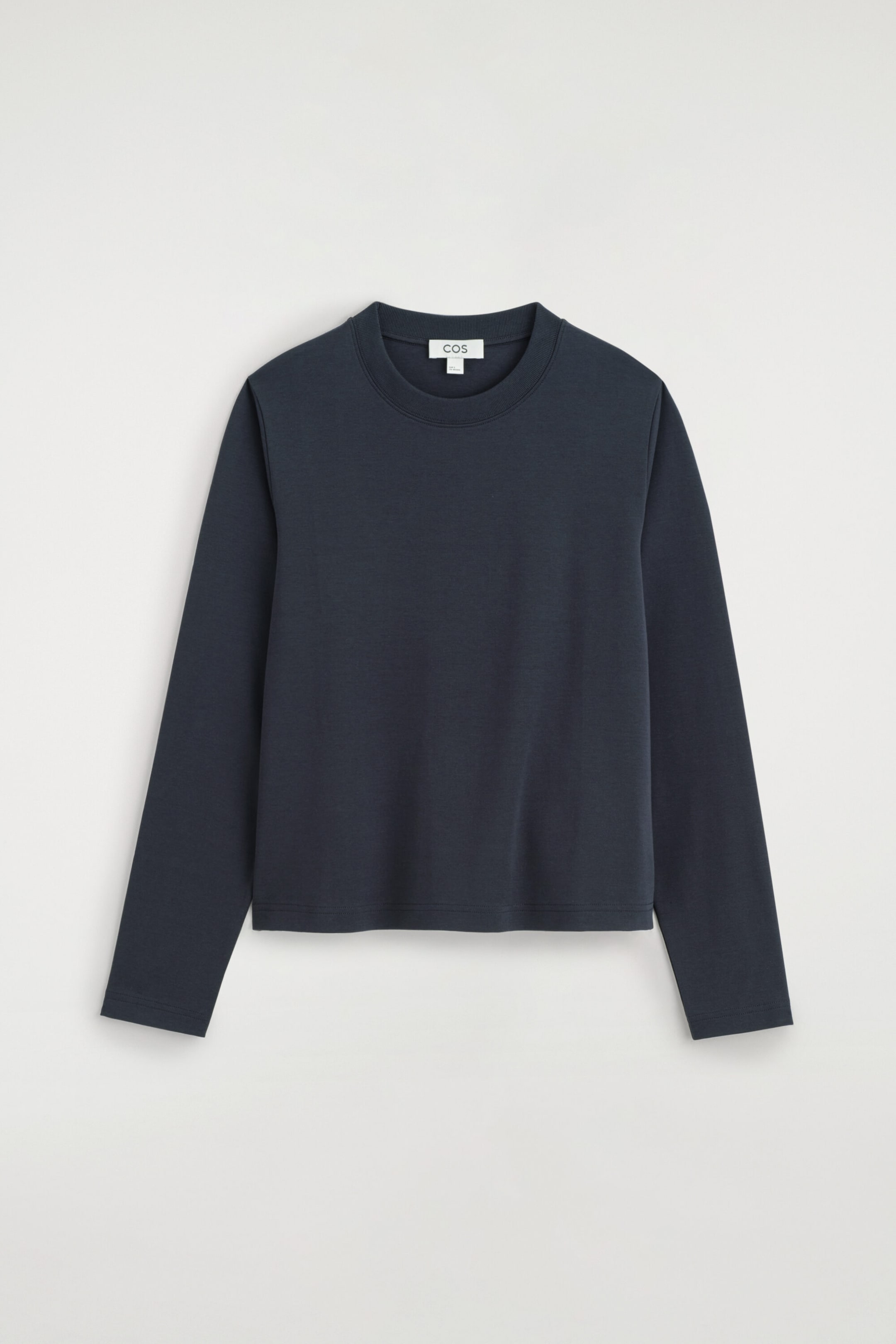 CLEAN CUT LONG-SLEEVED T-SHIRT