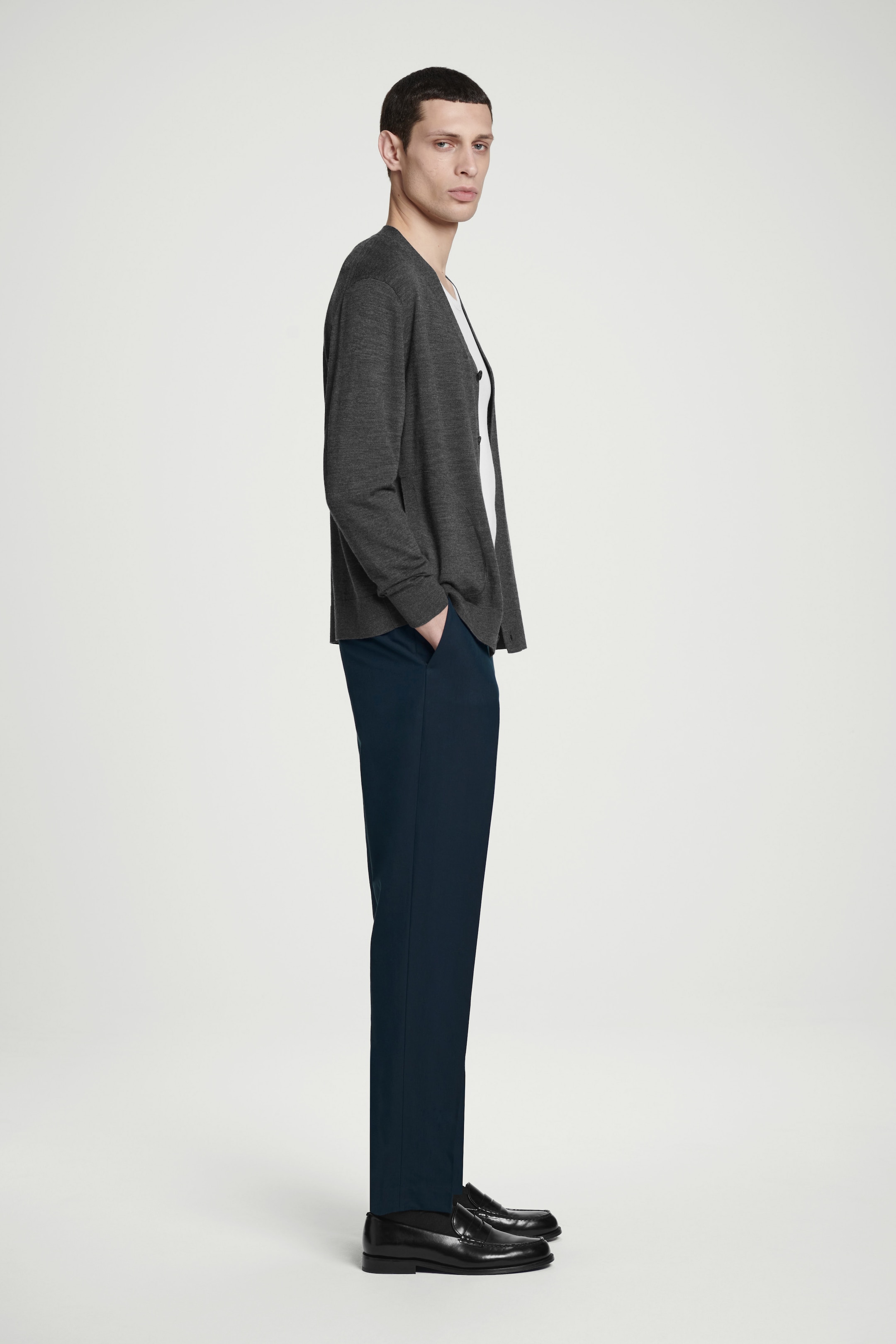 Visualizza immagine più grande: PANTALONI SARTORIALI A GAMBA DRITTA - BLU NAVY - UOMO | H&M IT 4