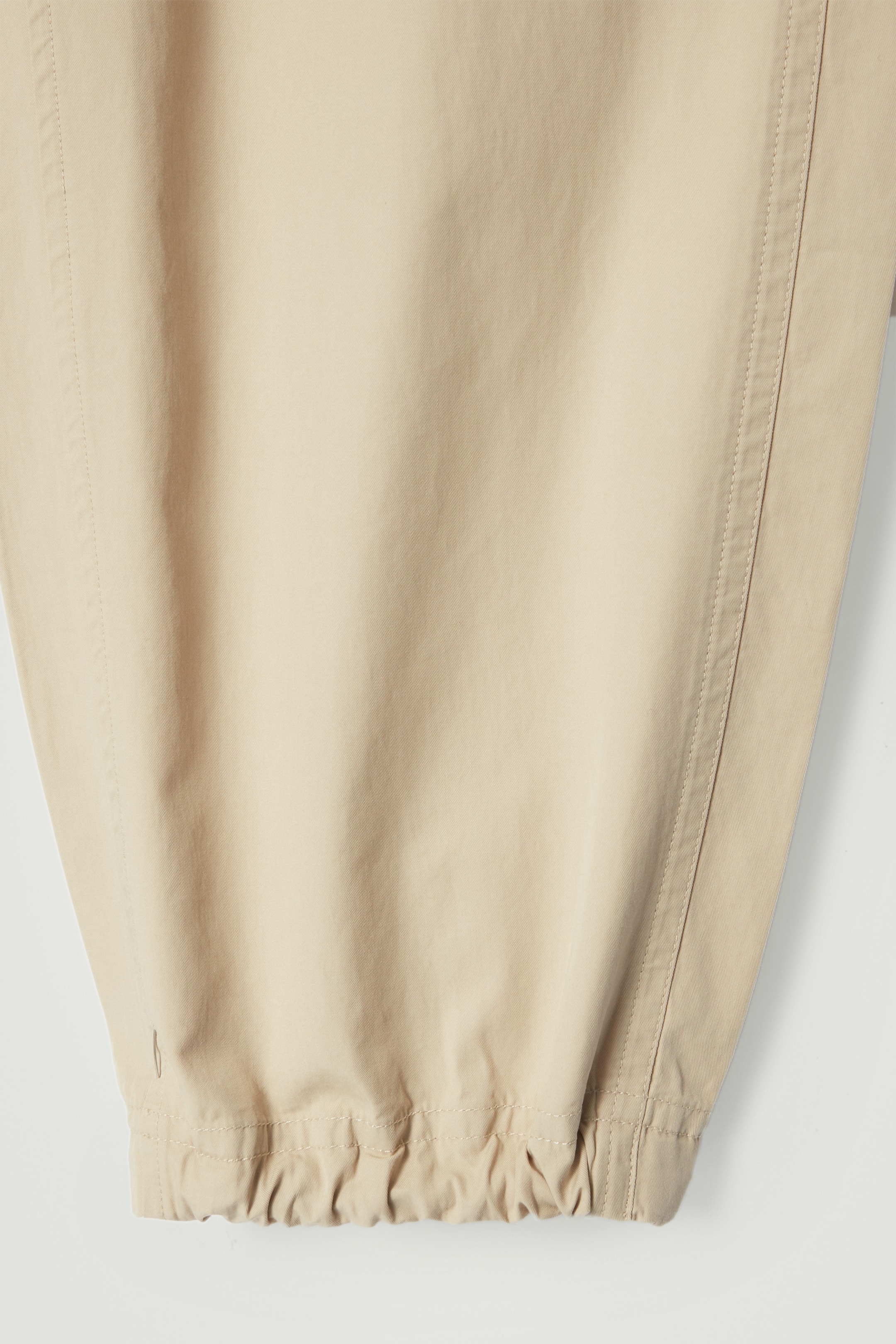 View larger image: COTTON STRAIGHT-LEG CARGO TROUSERS - BEIGE - Men | H&M GB 2