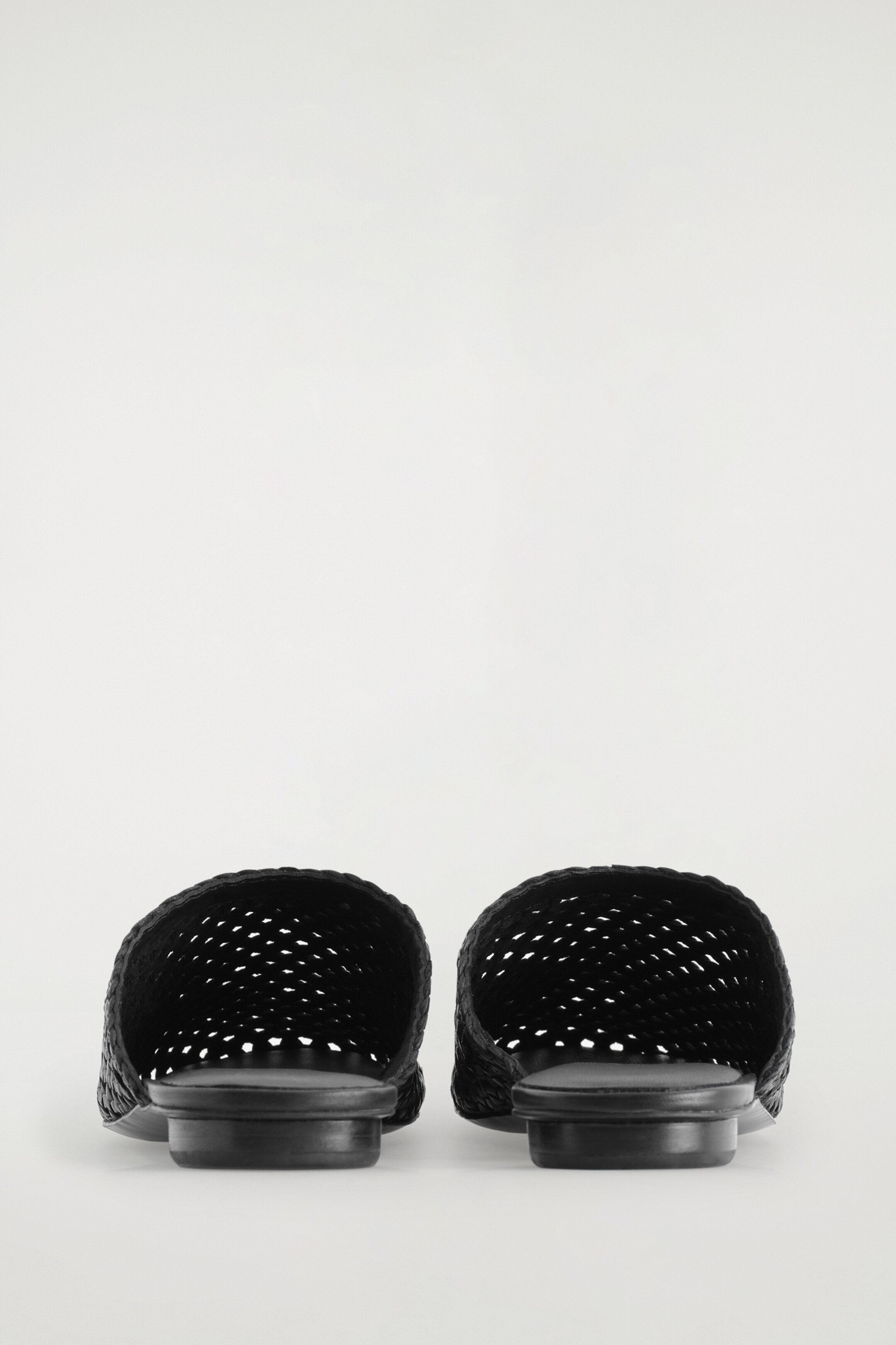 Agrandir l'image: MULES EN CUIR TRESSÉ - NOIR - FEMME | H&M CH 6