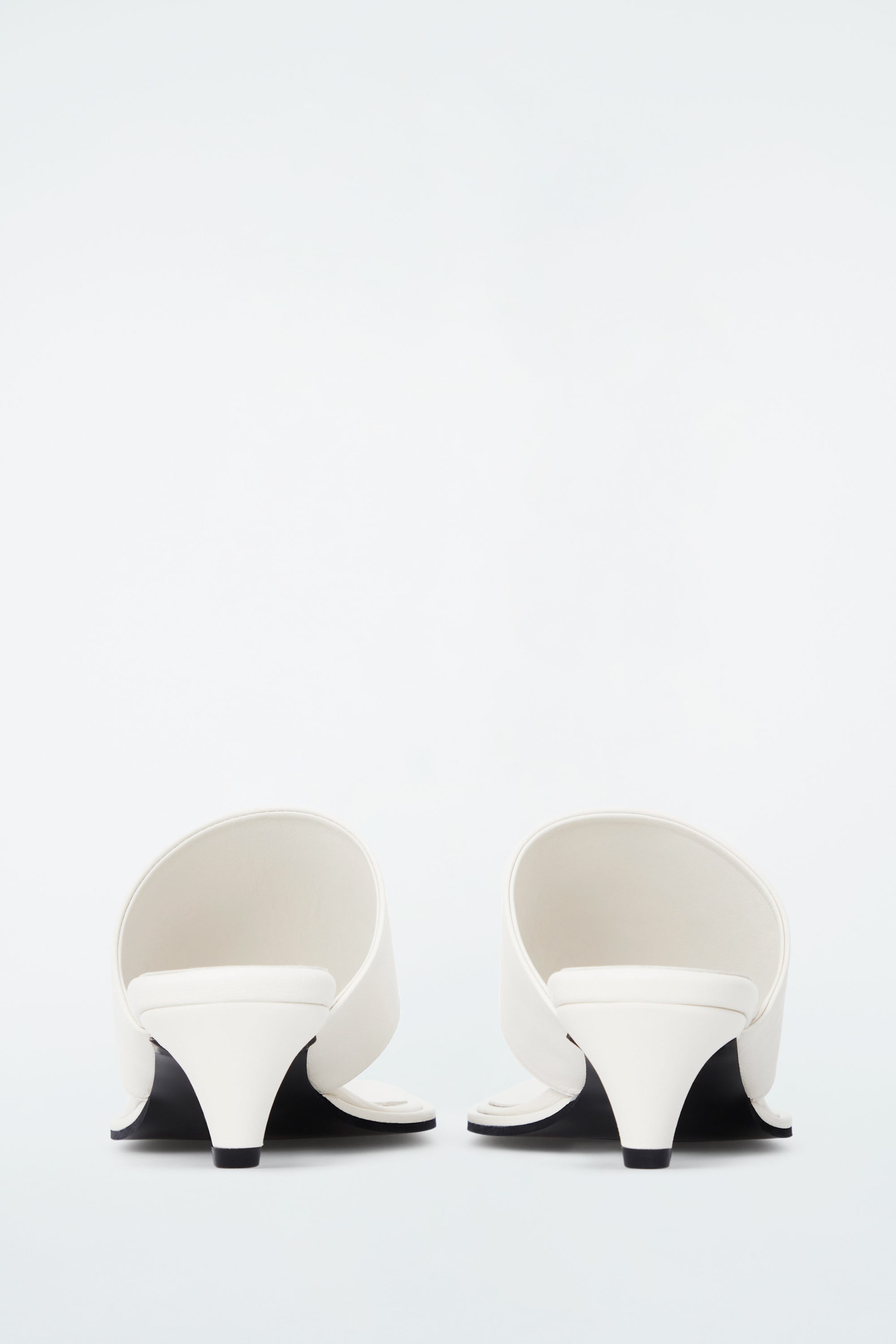TOE-POST HEELED SANDALS