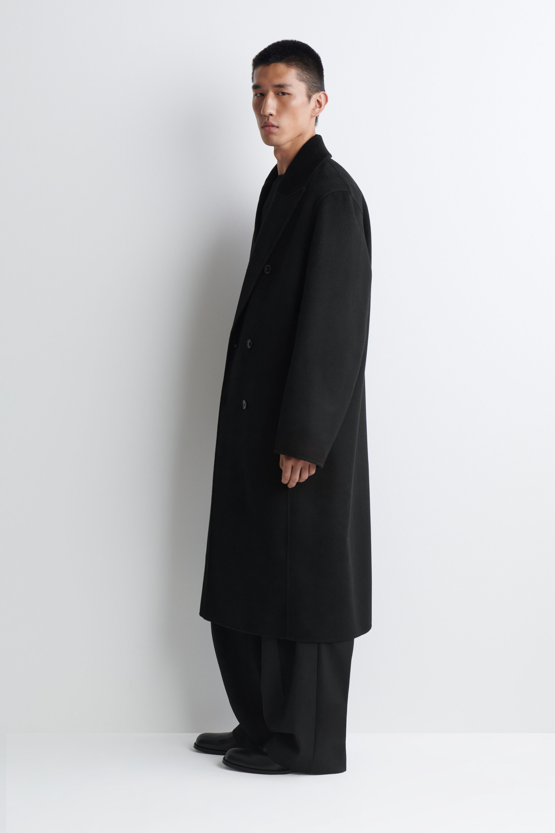 TAILORED DOUBLE-FACED CASHMERE COAT - thumbnail 3
